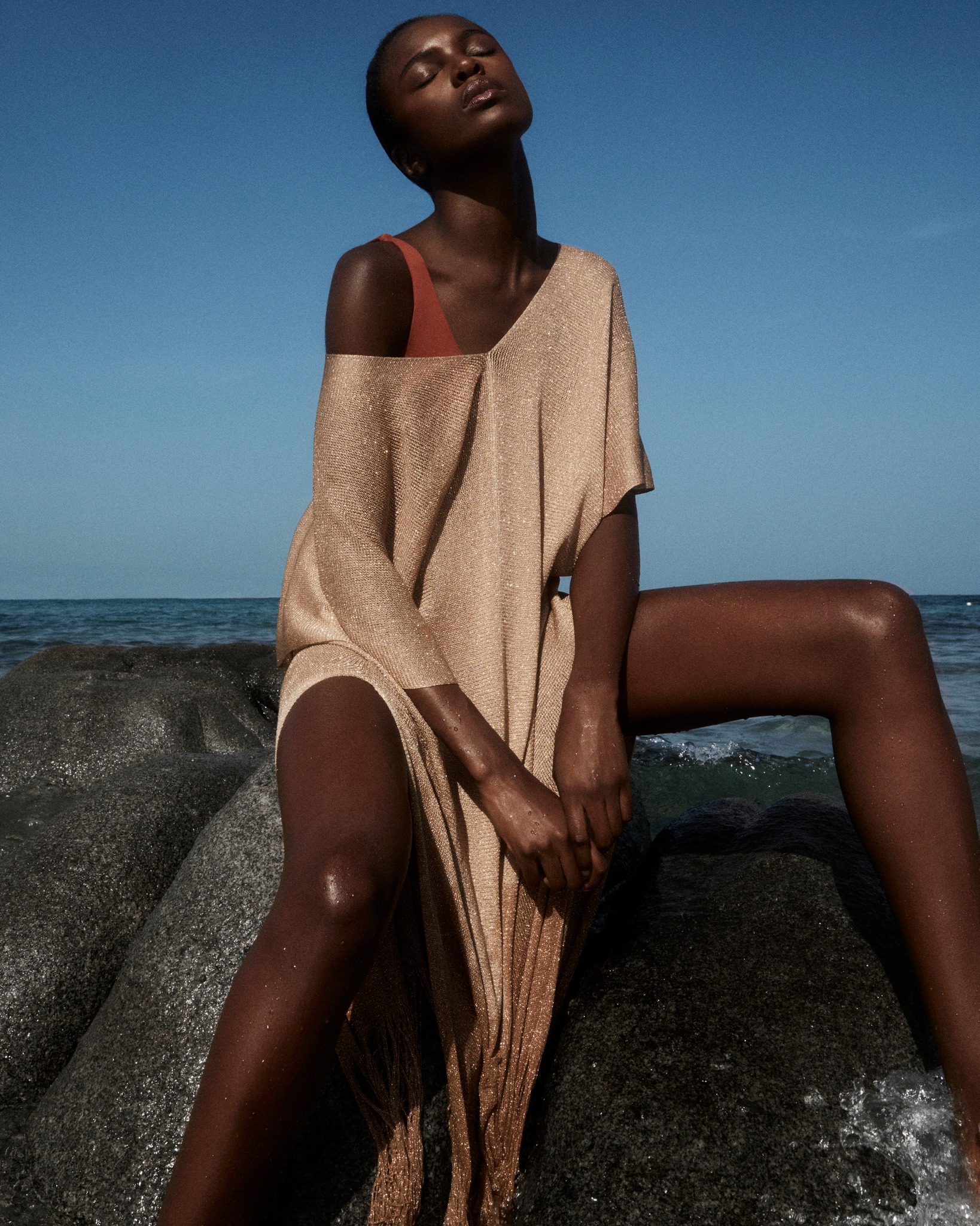 max mara beach dress Embrace the beauty of summer. Effortlessly chic, the Spring Summer 2024 Beachwear collection is perfect for sun-kissed days by the shore. Discover more at bit.ly/MaxMaraBeachwearSS24 sleeveless dress featuring a