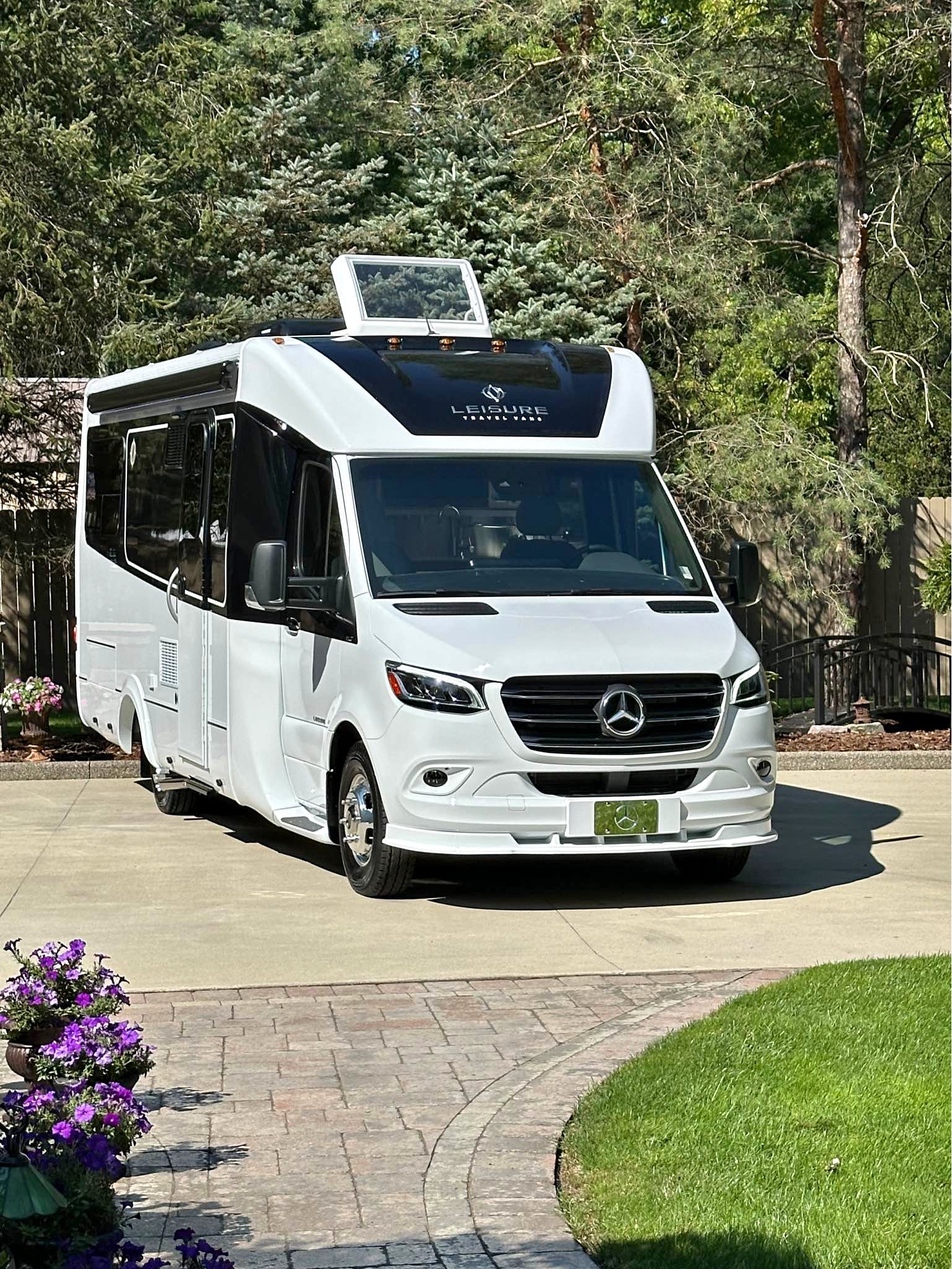 2022 Rare! Leisure Unity Platinum Edition - Rear Lounge Class C - only ...
