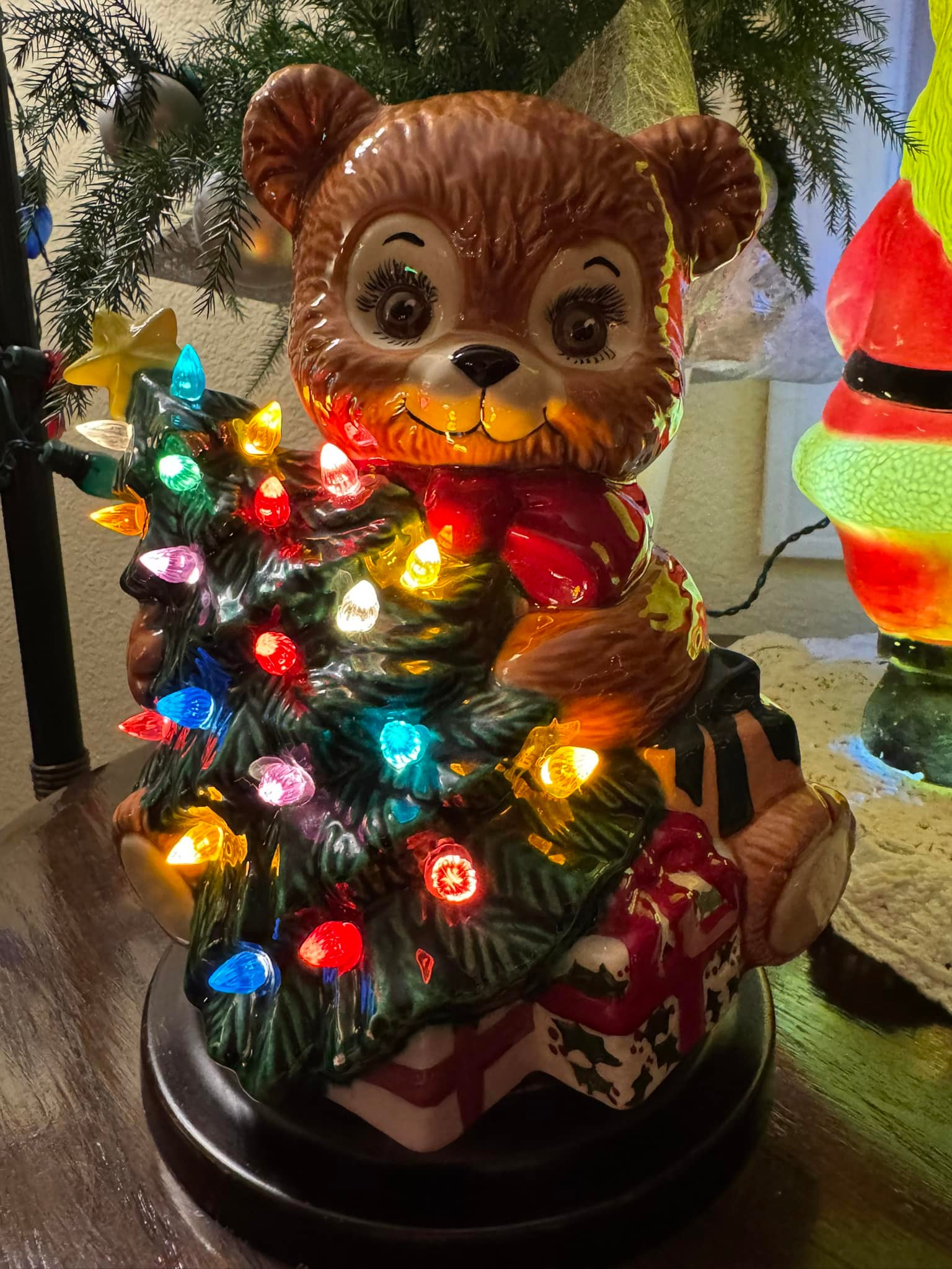 Vintage Ceramic Ornaments and Painting Memories in Boise, Idaho display picture 1