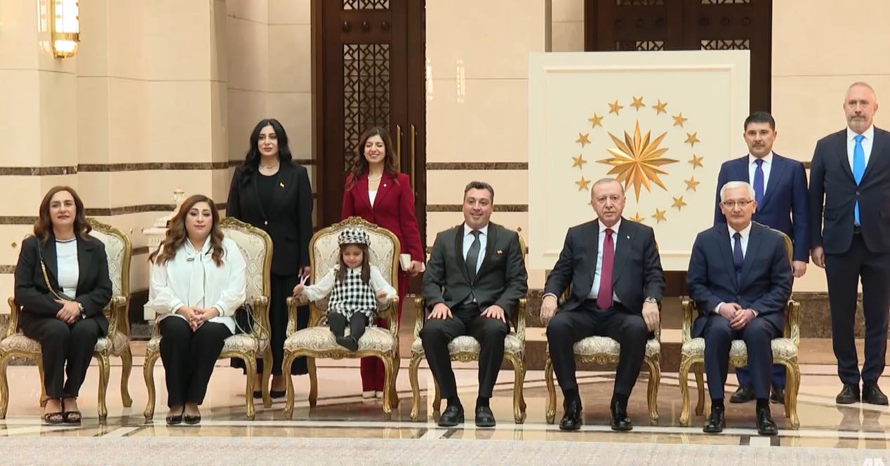 استقبل الرئيس... - الجالية اللبنانية في تركيا Tulyp Dernek | Facebook