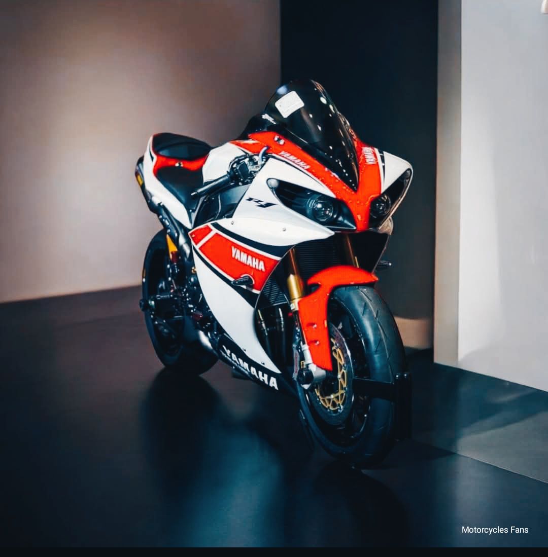Motorcycles - Yamaha YZF-R1 🖤💙 The legend continues — 998cc cross-plane ...