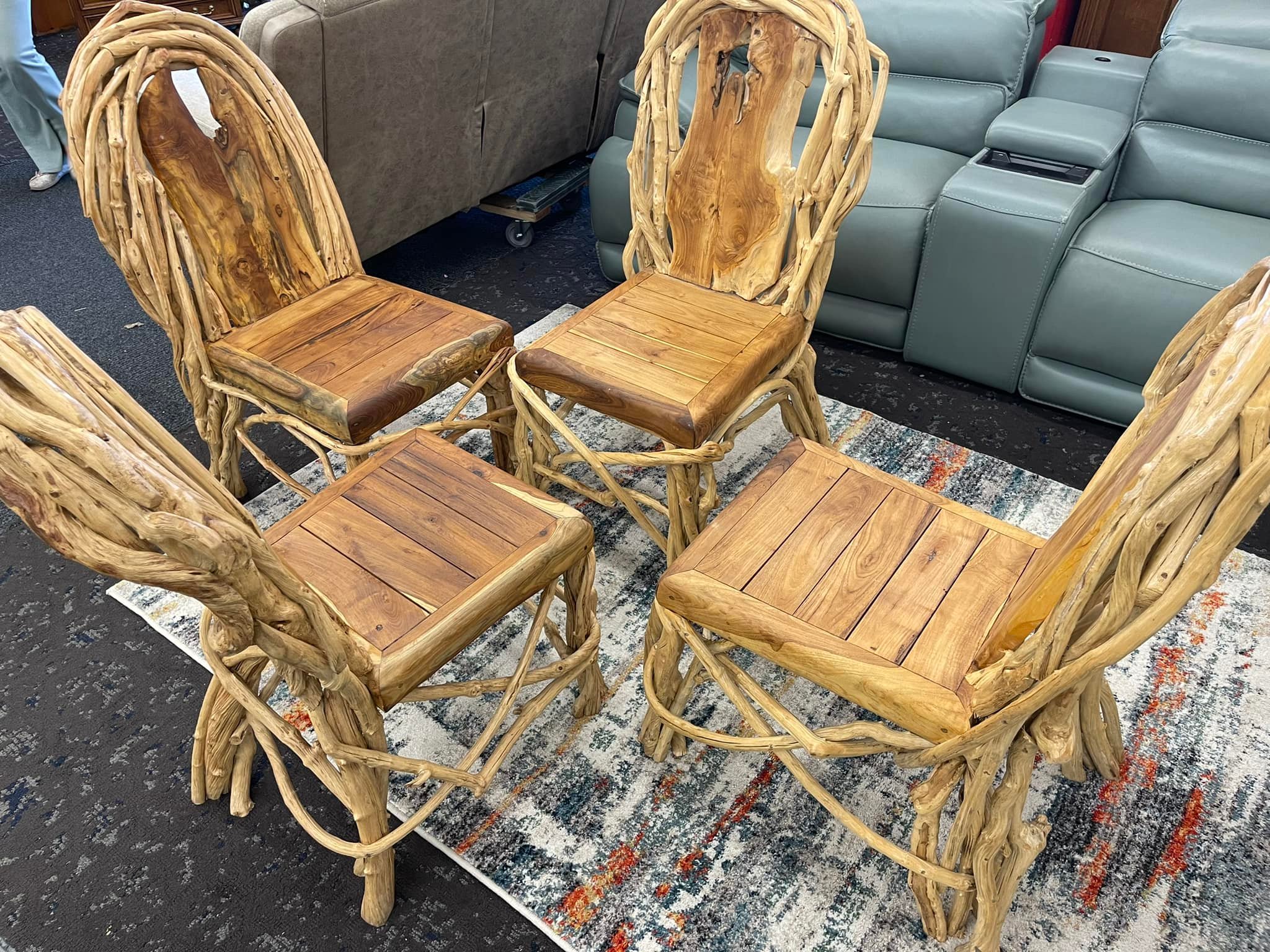 Home Decor & More Furniture Liquidation Store