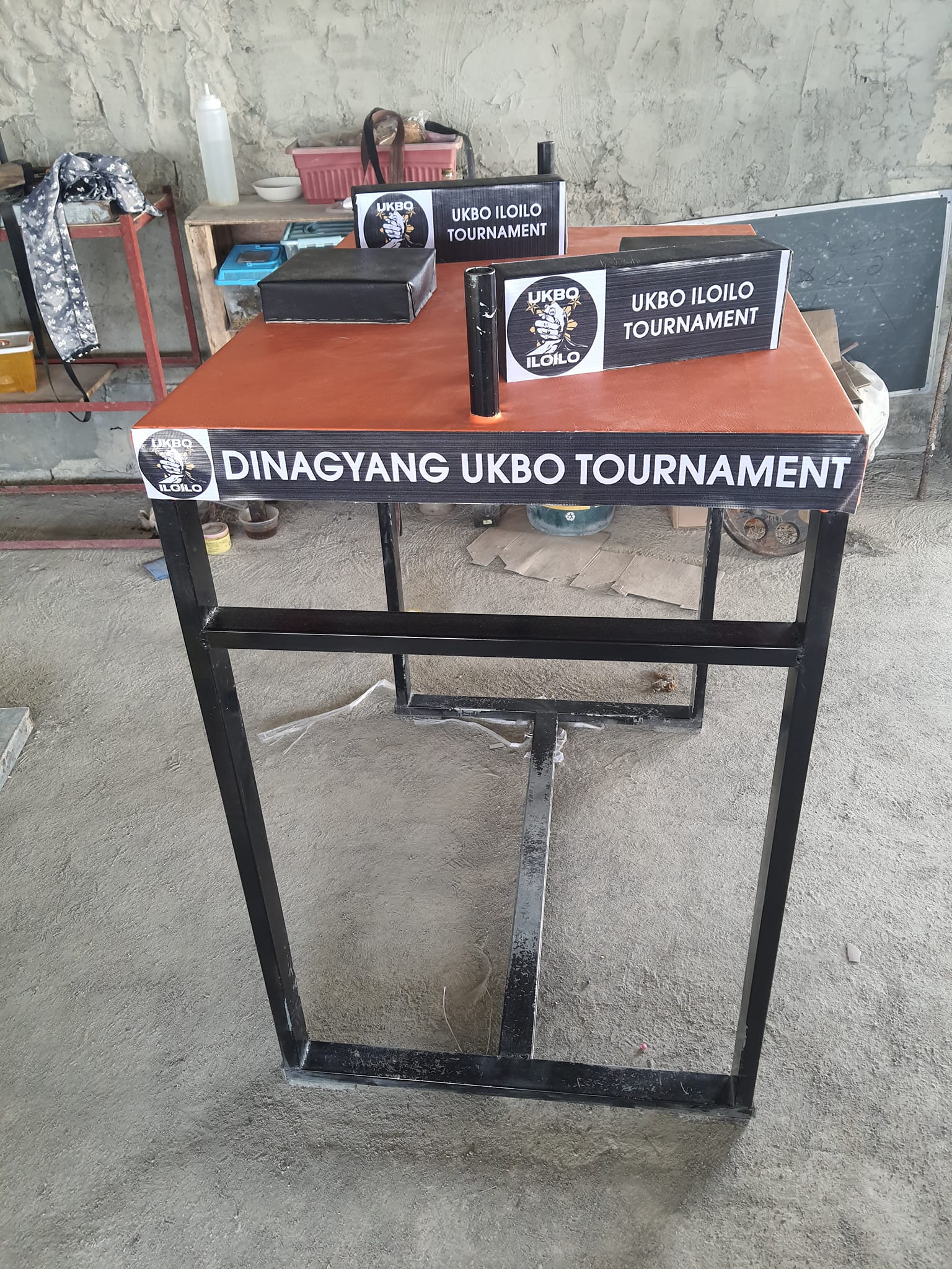Ready na ang table para sa 14... - Ukbo Iloilo - Armwrestling