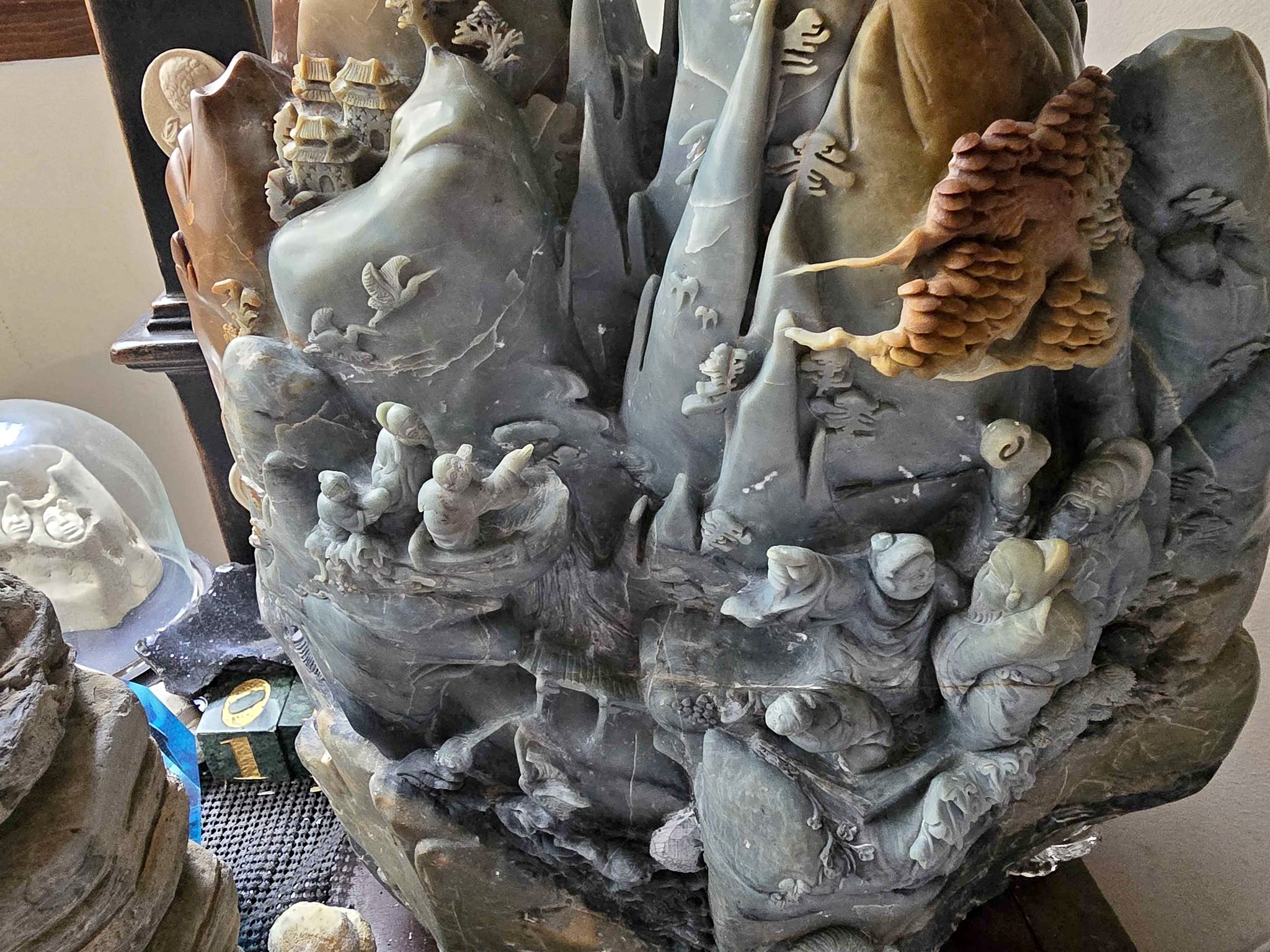 Novo i rabljeno za prodaju na stranici Skulpture za unutarnji prostor