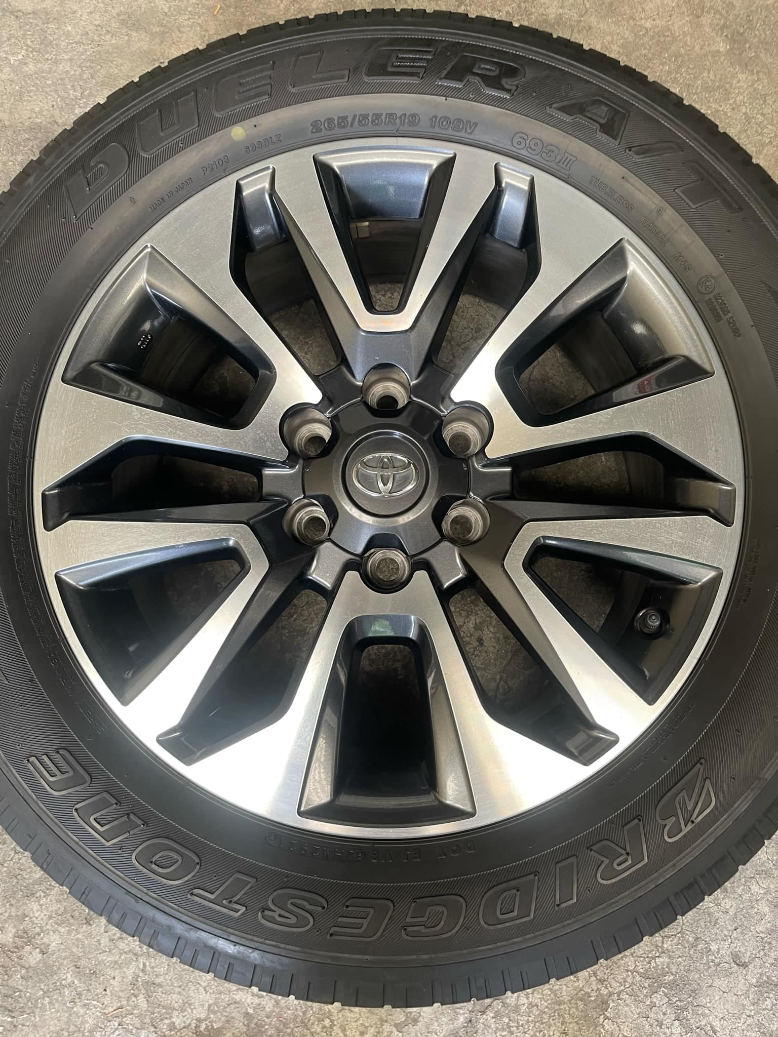 PTPA...?????? FS: R19 2022 Toyota Prado Mags and Tires 