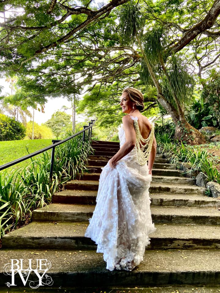 blue ivy wedding dress Long dresses sleeveless Vintage 90s black long Color:SOFT WHITE PINK it provides a confident