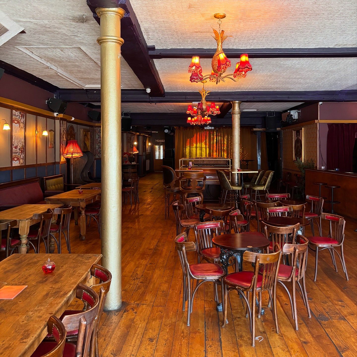 Next up is The Fox & Firkin. Beers brewed in house, spacious pub