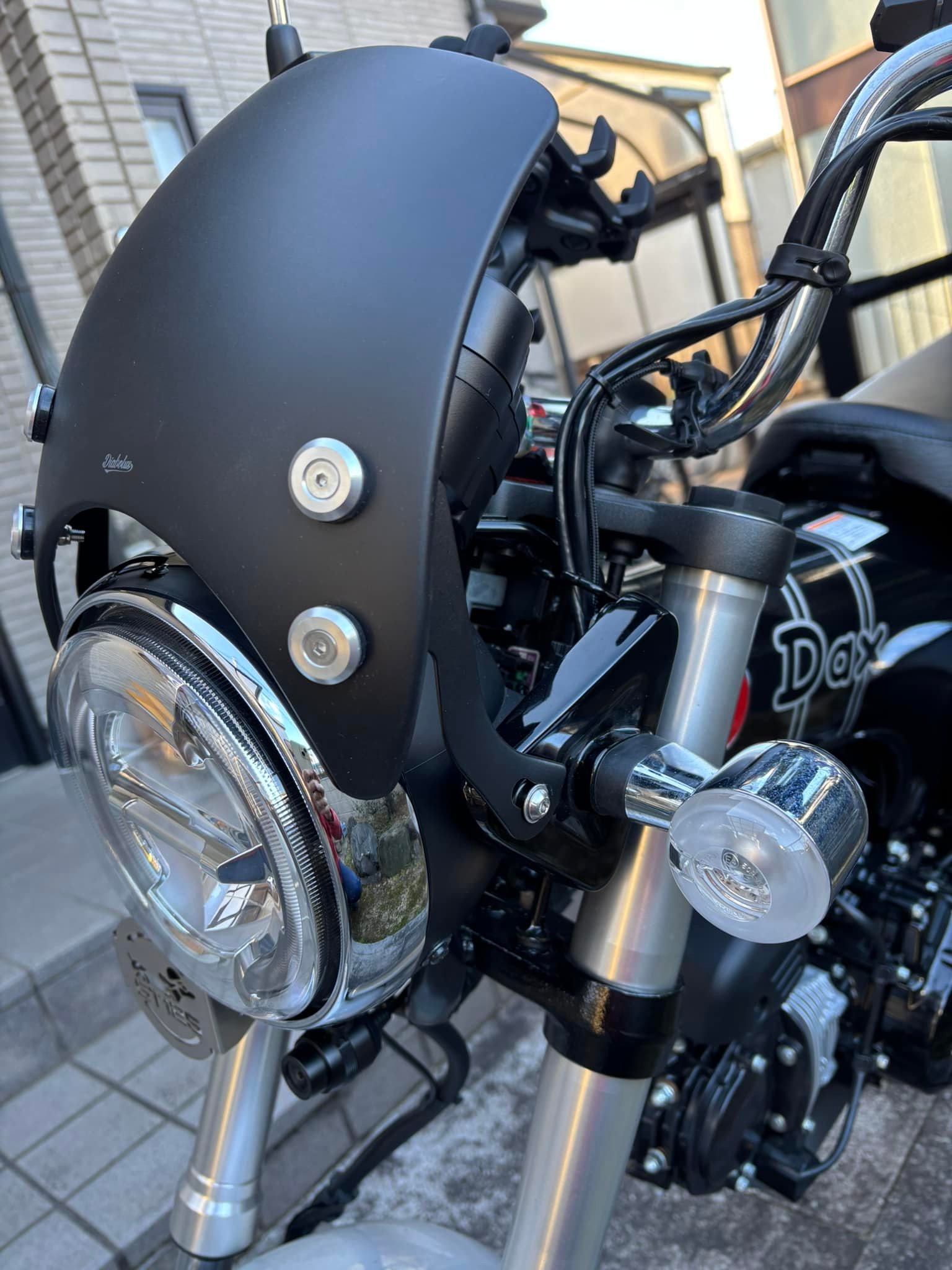 TRIUMPH 青 メーターバイザー TRIUMPH 青 メーターバイザー