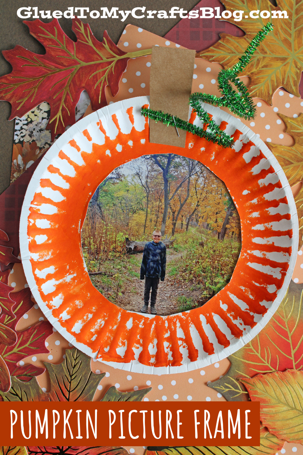 🎃 Paper Plate Pumpkin Picture Frame... - Glued to My Crafts