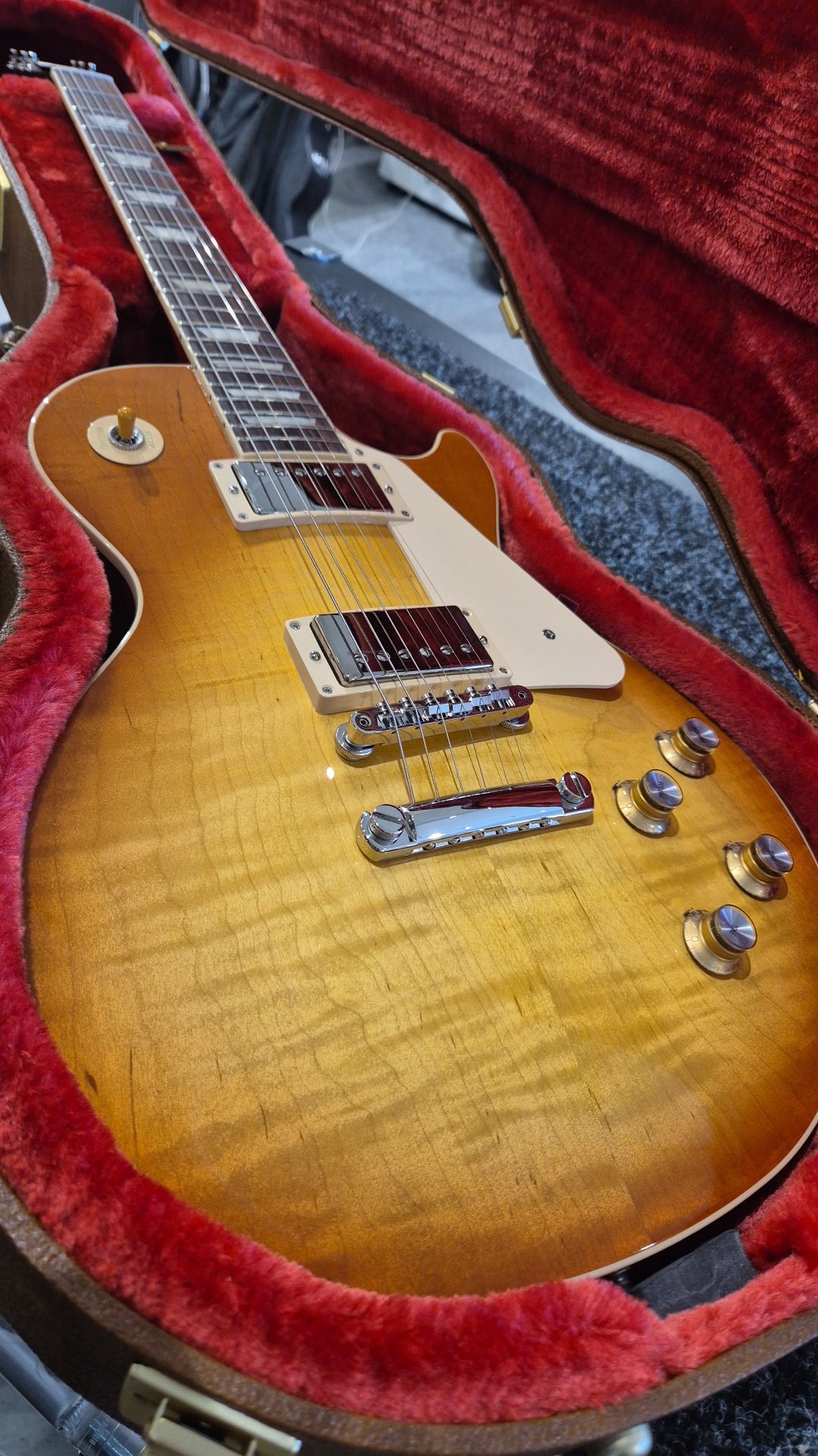 Epiphone Les Paul owner upgrades to 60s Standard unburst