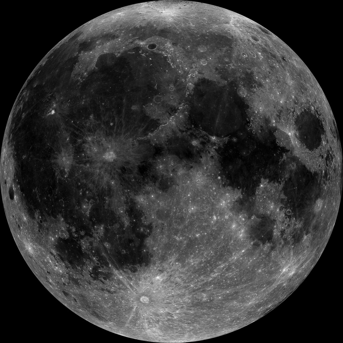 Moon gazers, don't miss this “super” full Moon! 🌕 The next full
