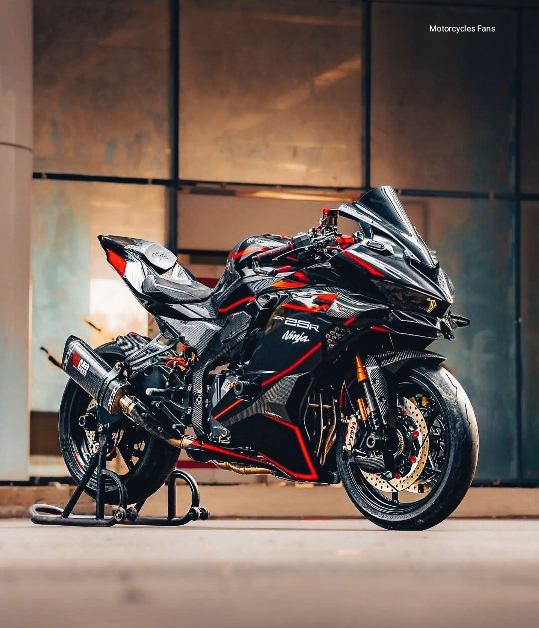 Motorcycles - Kawasaki ZX 💚🔥 Aggressive design, razor-sharp handling ...