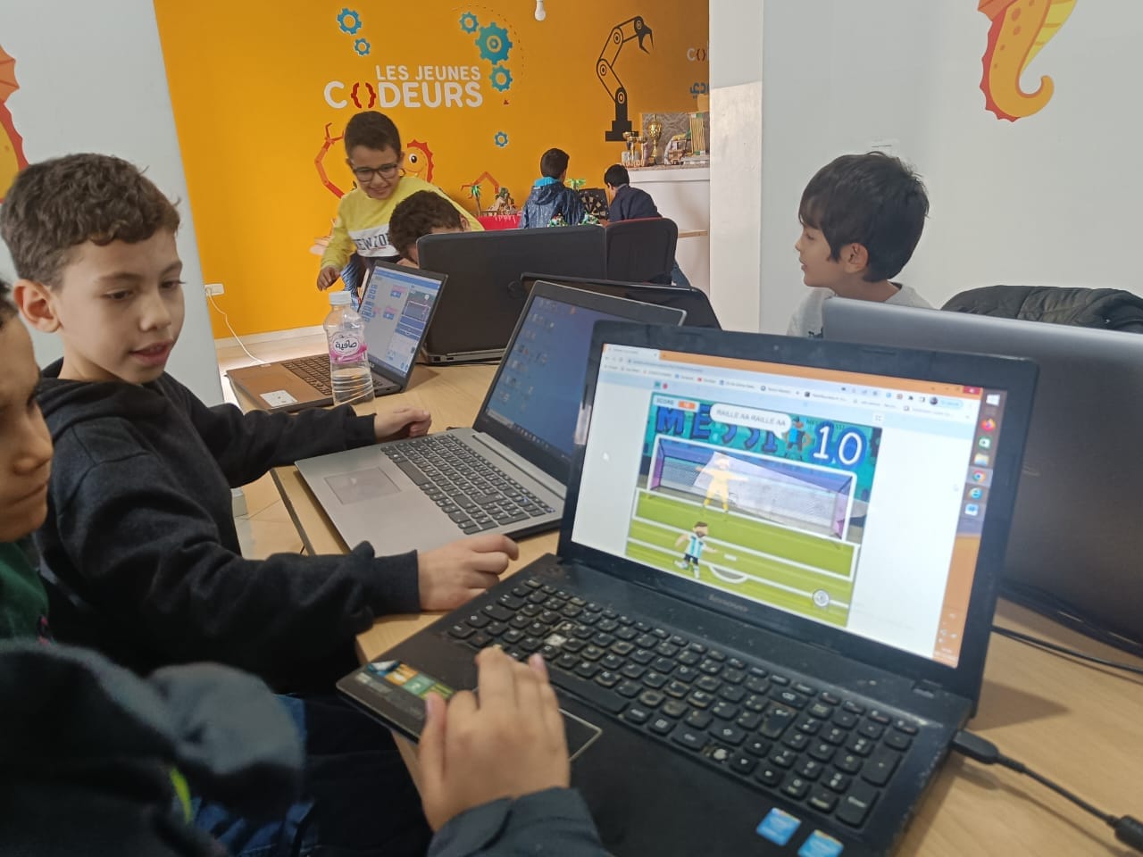 Coding KIDS - On s amuse beaucoup dans la séance scratch