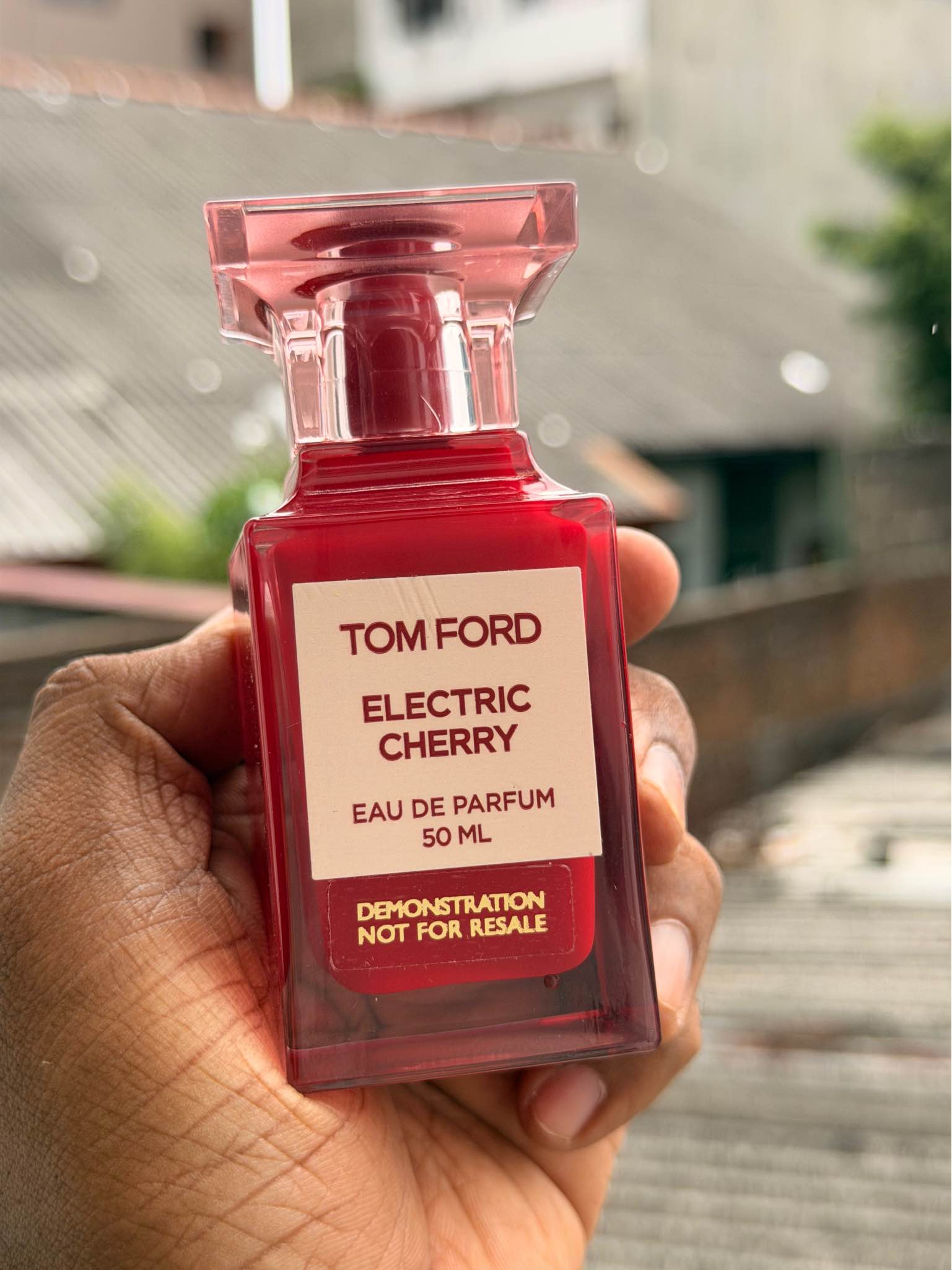 断捨離の為最安値！Tom ford electric cherry 50ml 断捨離の為最安値