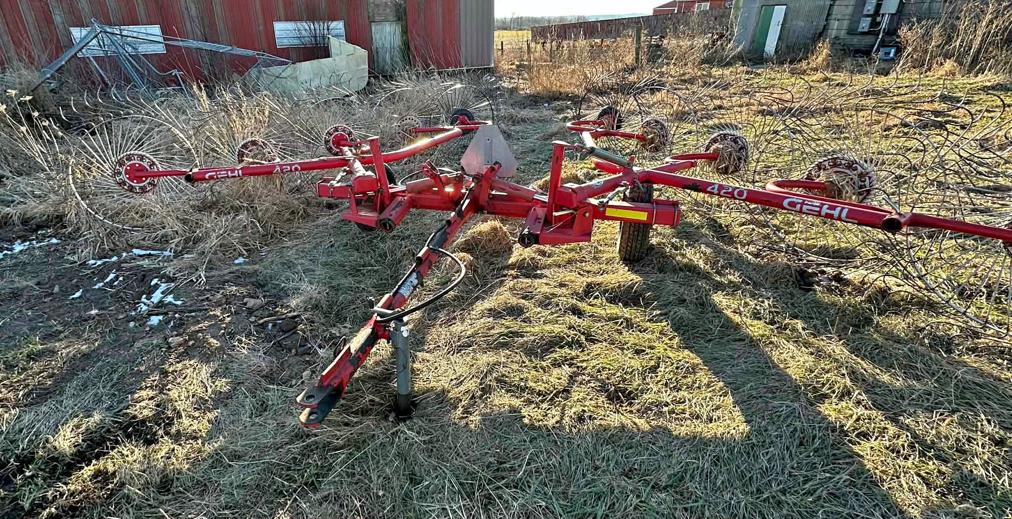 Gehl 420 V rake - Garden Tools & Equipment - North Freedom, Wisconsin ...