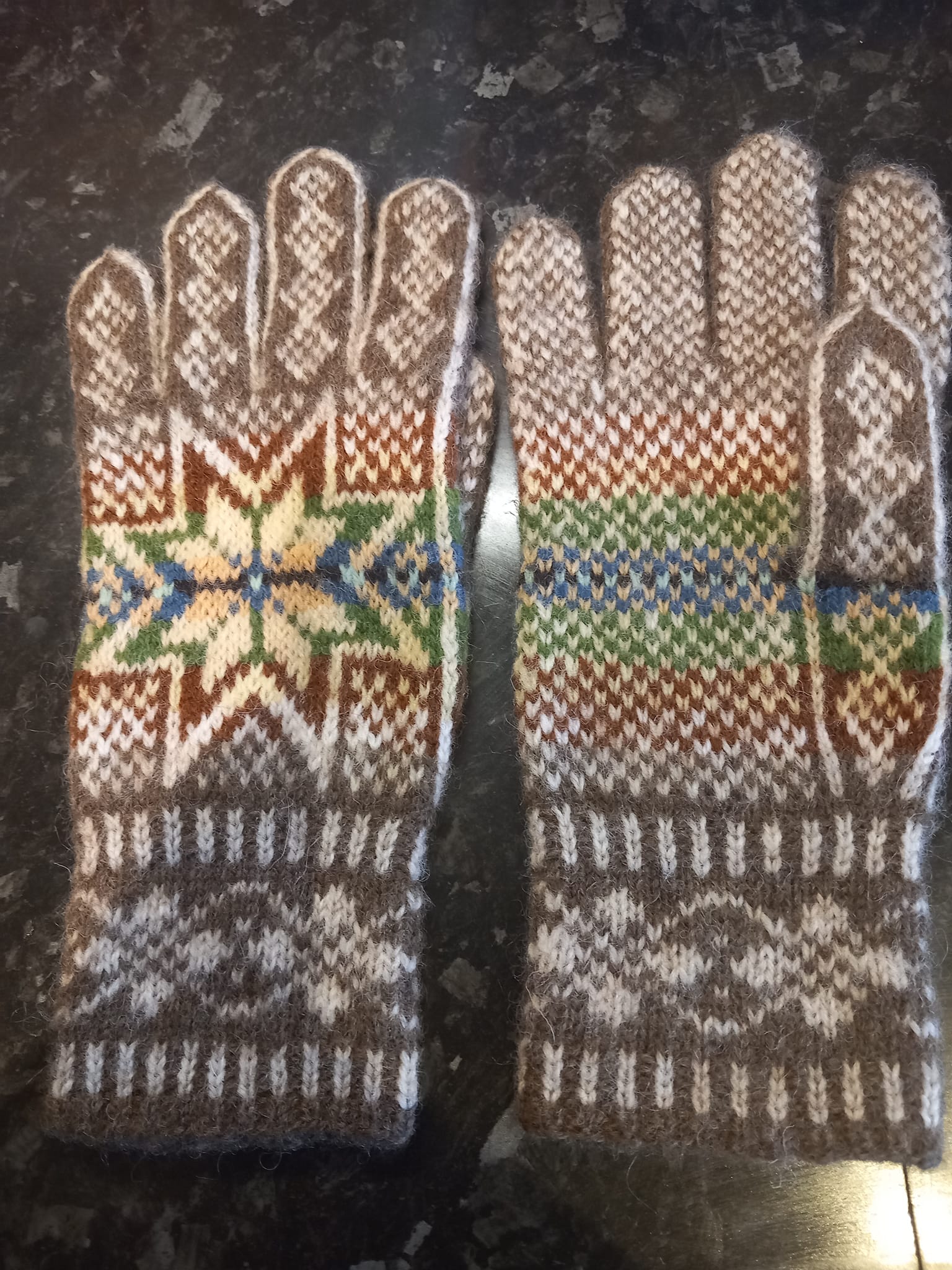 MacMahon Knitting MillsKnit】 Gloves-Bone