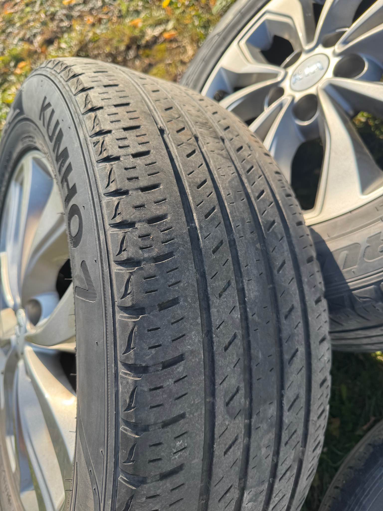 Kumho 225/60/R17 M+S radial tubeless- Rims included ALL SEASON TIRES ...