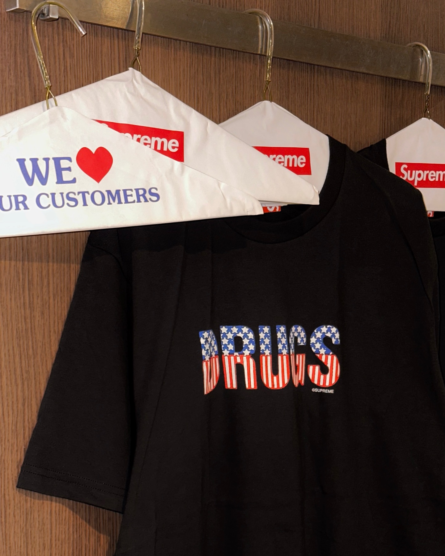 Supreme - - SUPREME 24FW DRUGS TEE $699 GREY / WHITE / M BLACK / L 