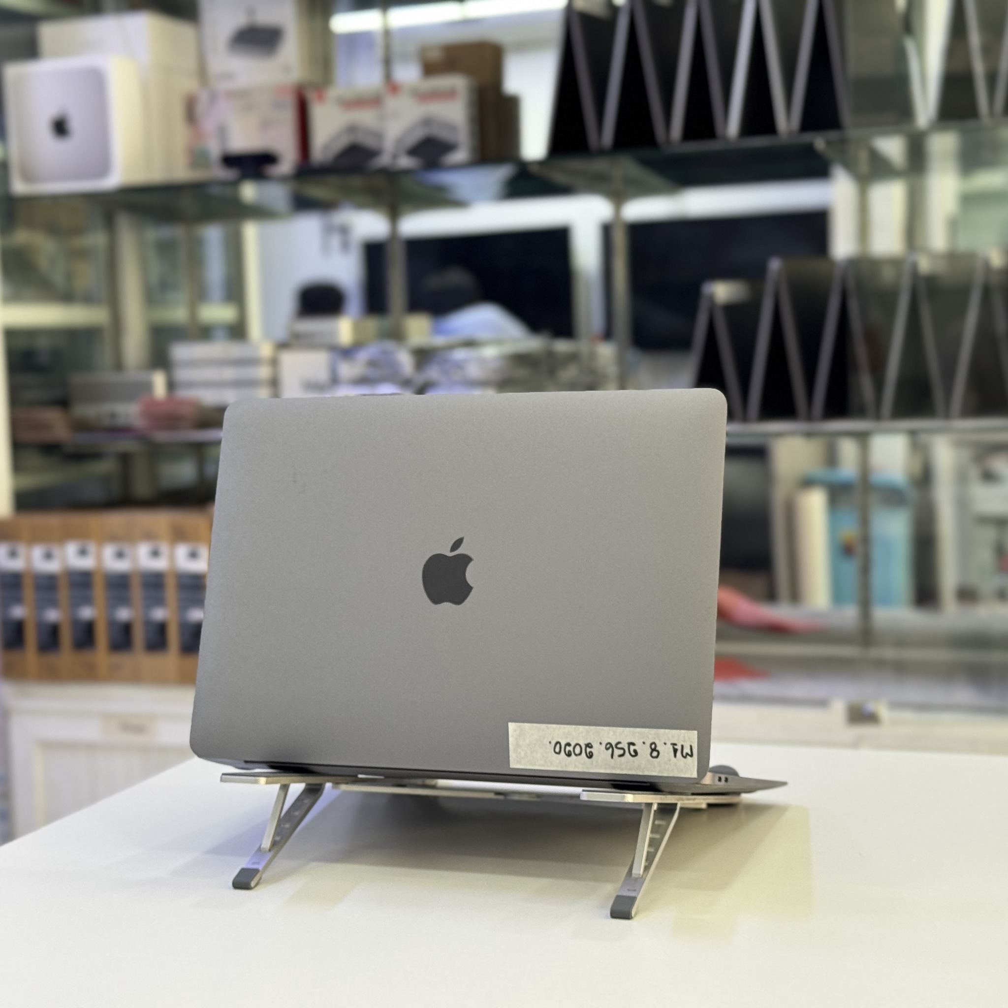 MacBook Air 2020 Full Box 99% battery 100% - M1 Chip | Ram 8GB 