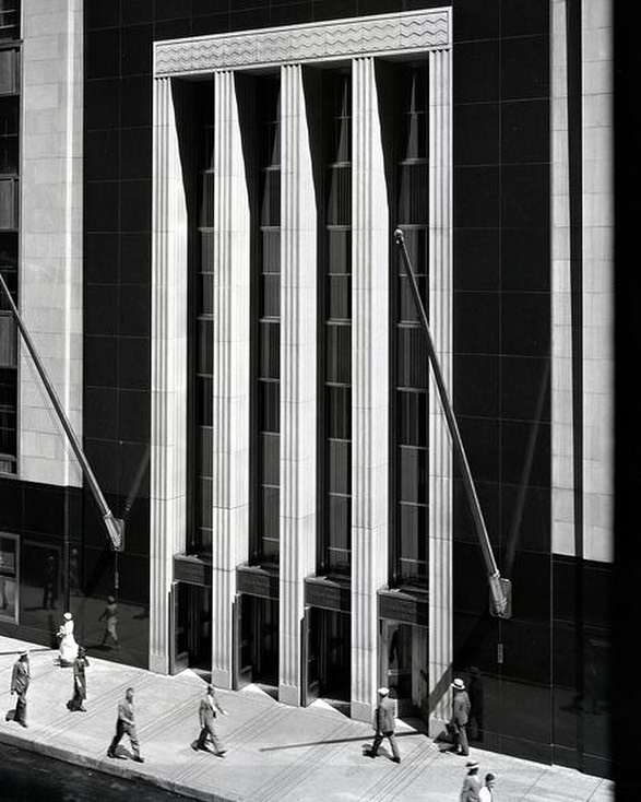Historical - Field Building, Chicago, Illinois (1930s) The massive Art ...