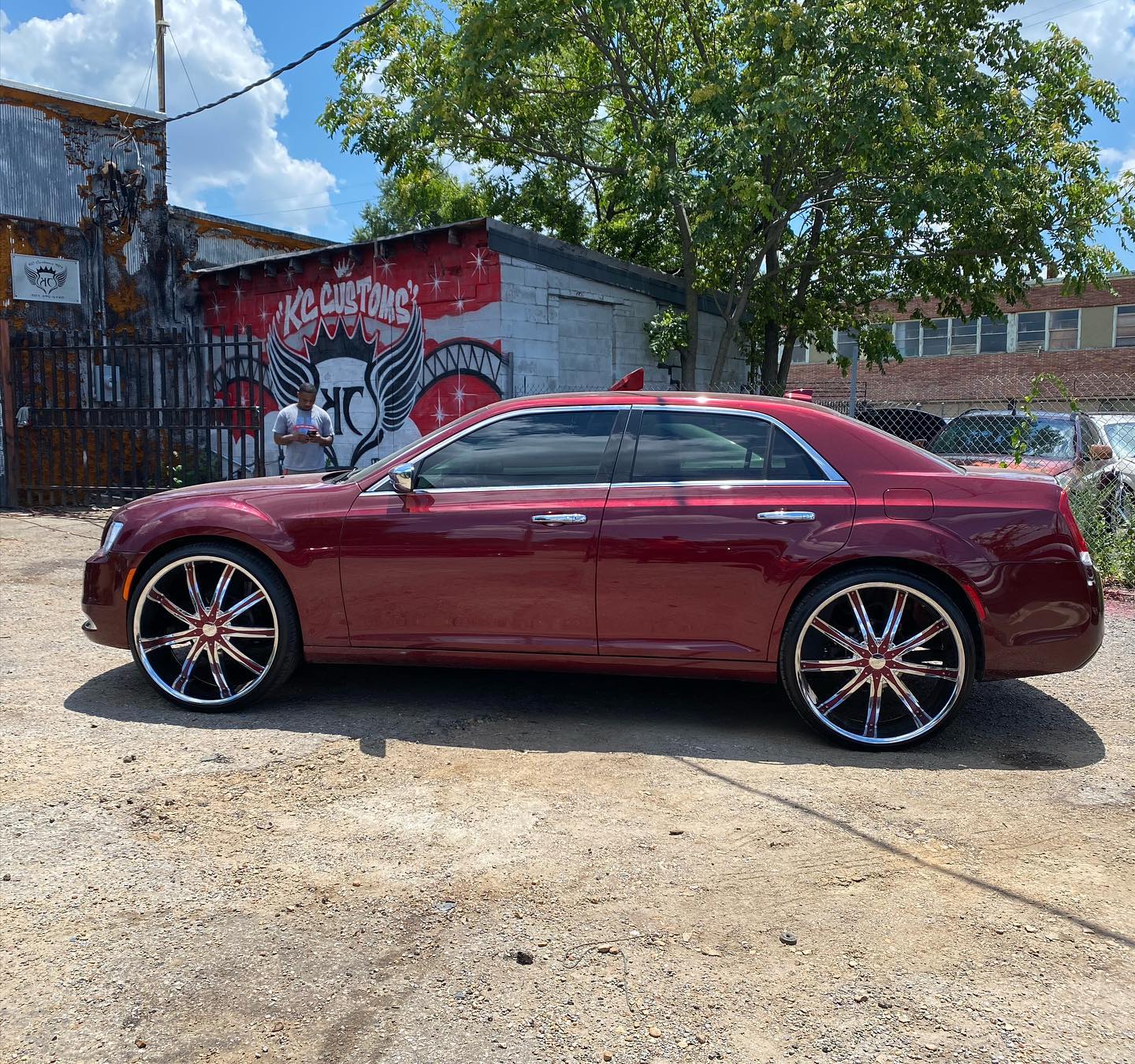 Kc Custom Lifts - @daddyoceo901 2019 Chrysler 300s on 26s... | Facebook