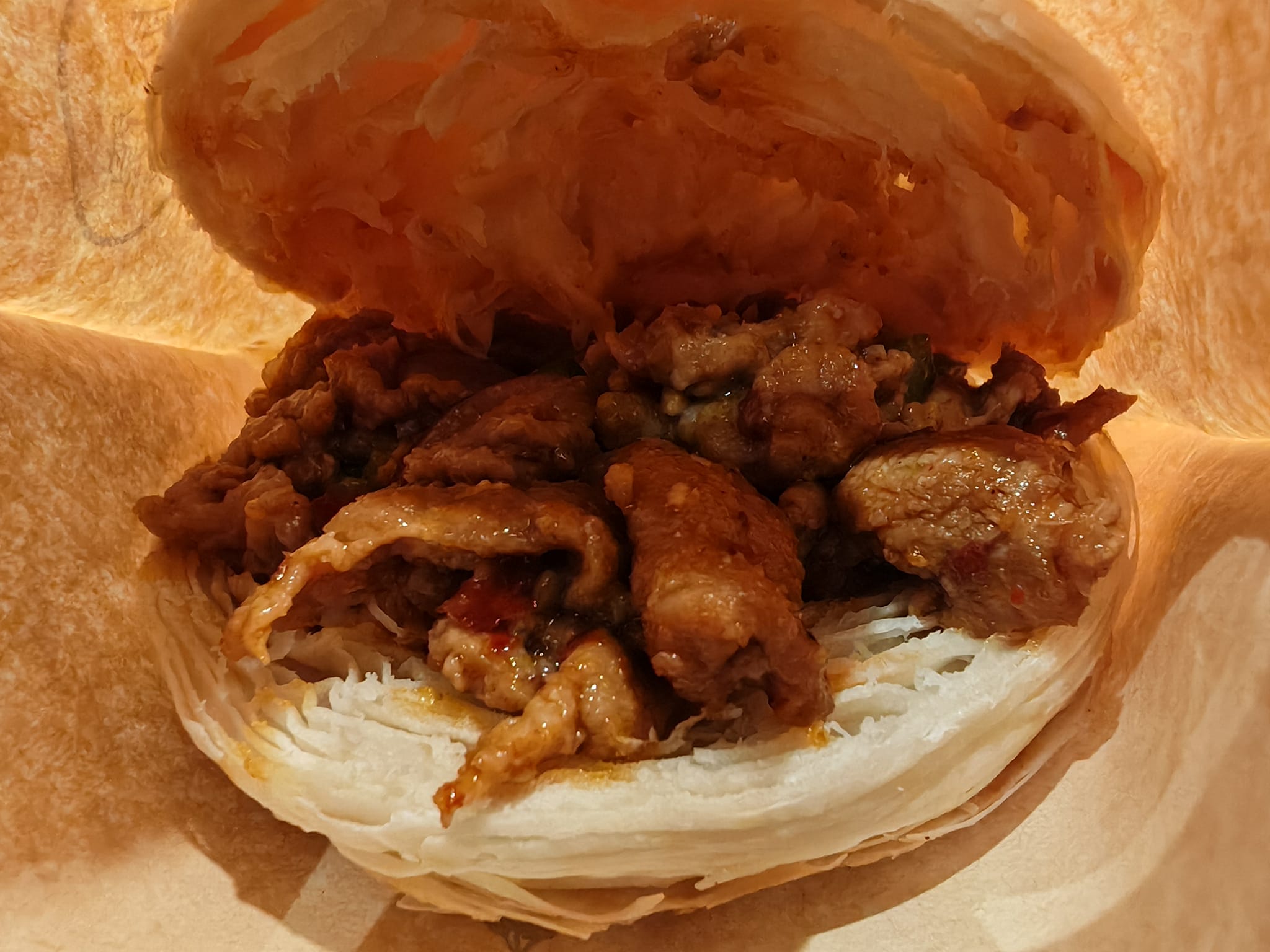 吃的平台 | [新加坡 Jurong Point-秦记肉夹馍]新发现，秦记肉夹馍好吃叻，我选孜然猪肉口味的，现在有折扣，一片才$5.2 ...