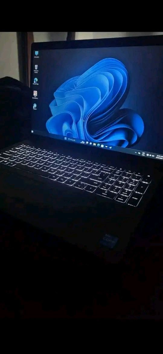 Laptop Dell Latitude 5400 -Procesador i5 8365U 1.60ghz -120gb SSD