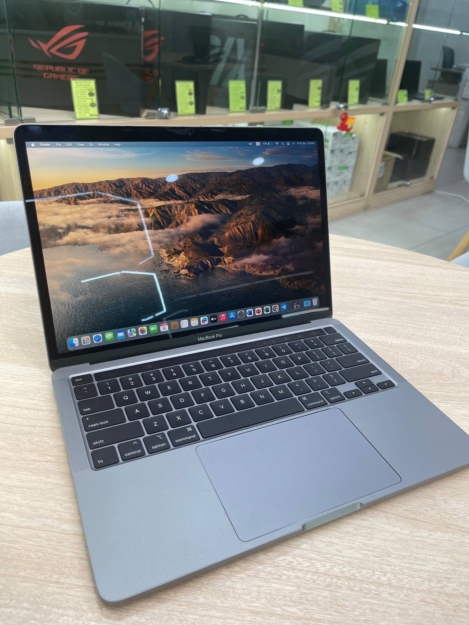 MacBook Pro Retina 13.3-inch 2020 -1.4GHz Quad-Core Intel Core i5 