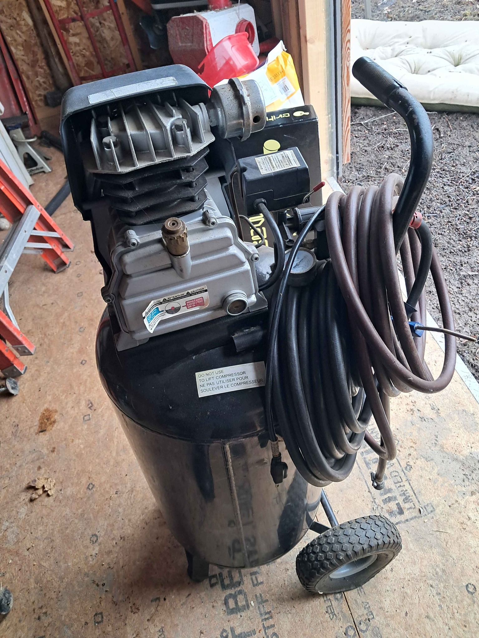 Jobsmart 25 gallon air compressor - Air Compressors - Warren, Ohio ...