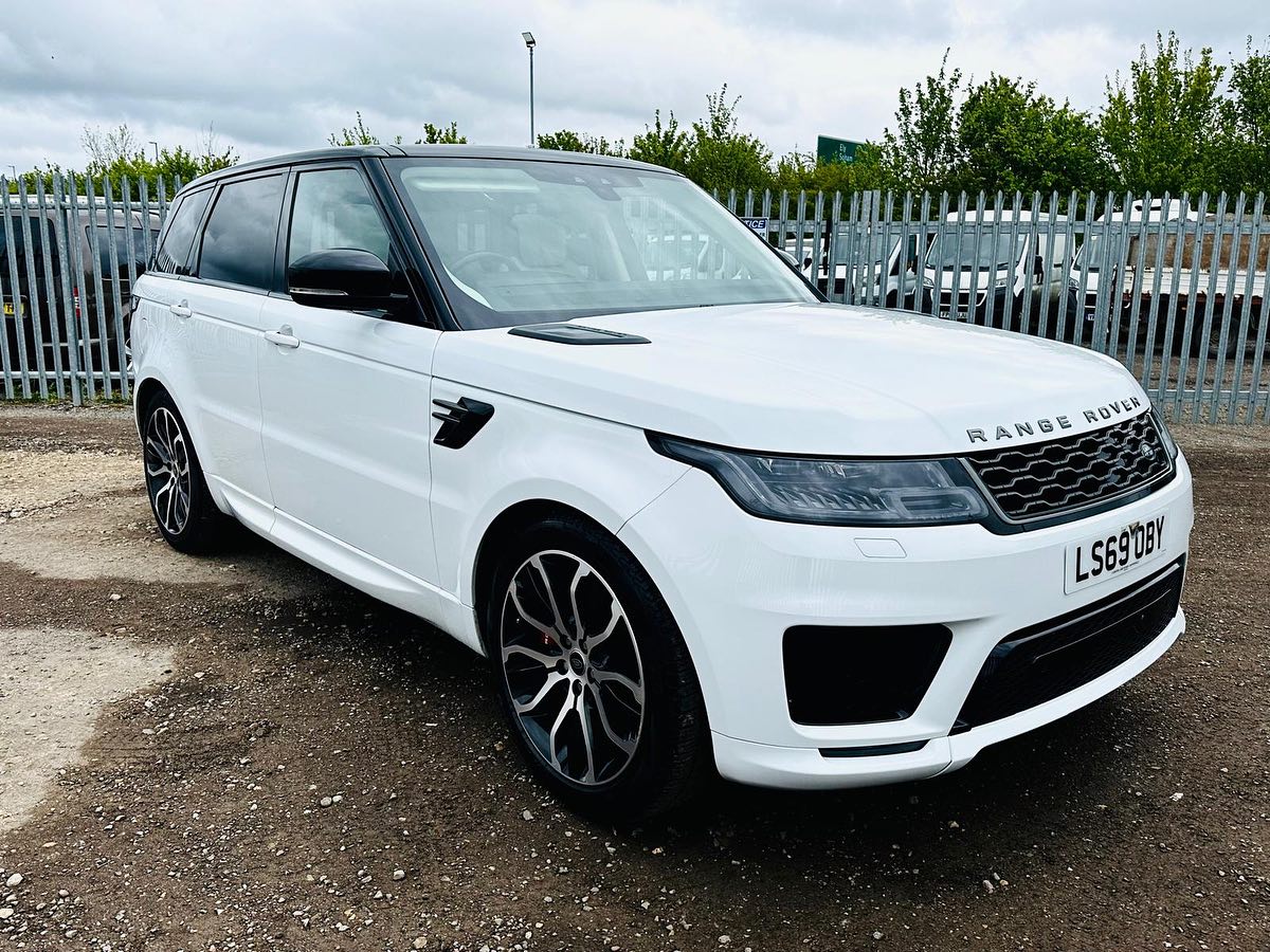 ** Range Rover Sport HSE... - H & F International limited