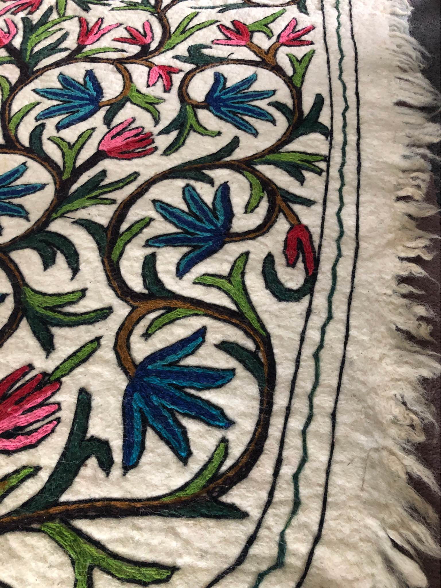 Beautiful Numdah hand embroidered rug in excellent condition - Area ...