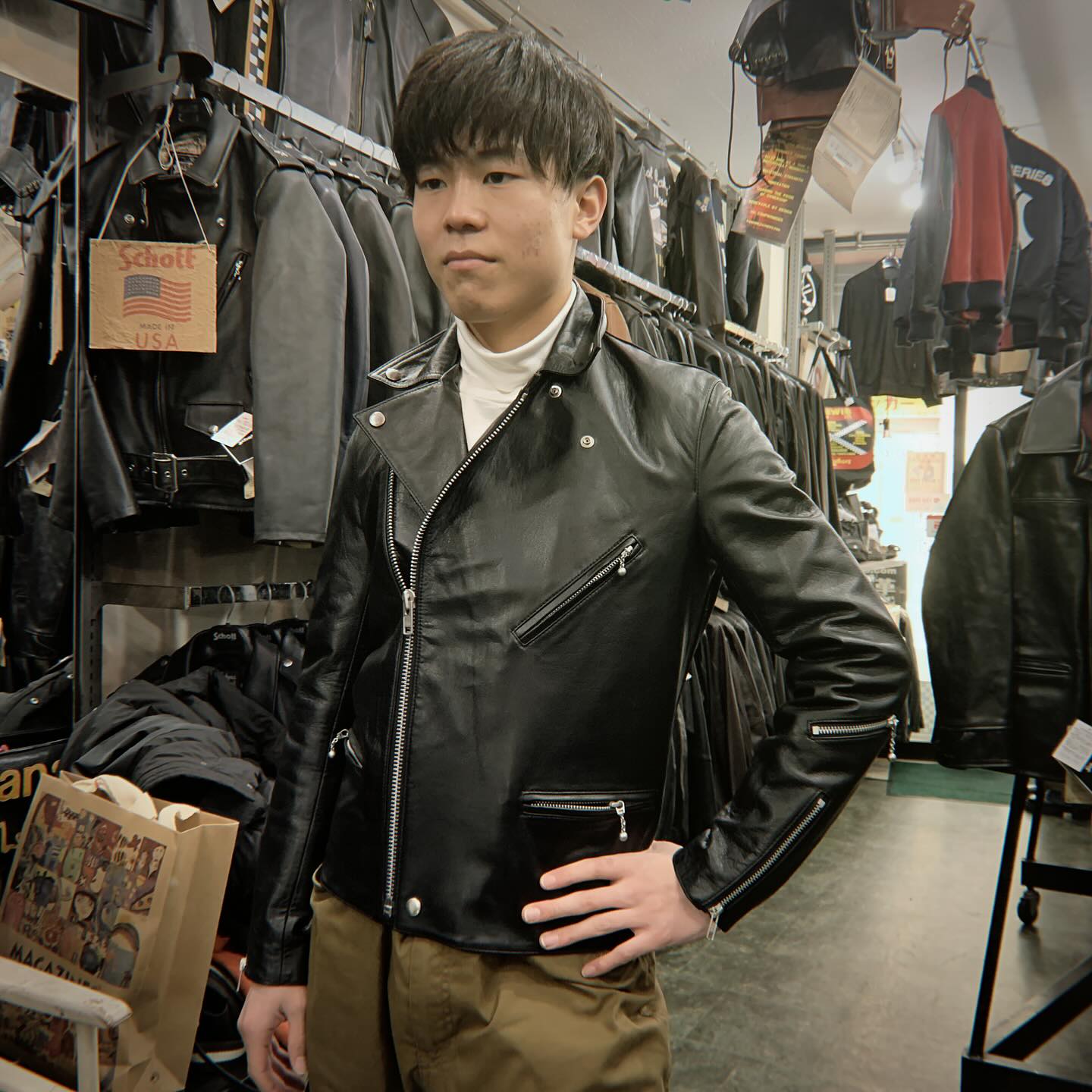 Hakuraido Snap Photo 初めての革ジャン、 舶来堂のオリジナルを選んで