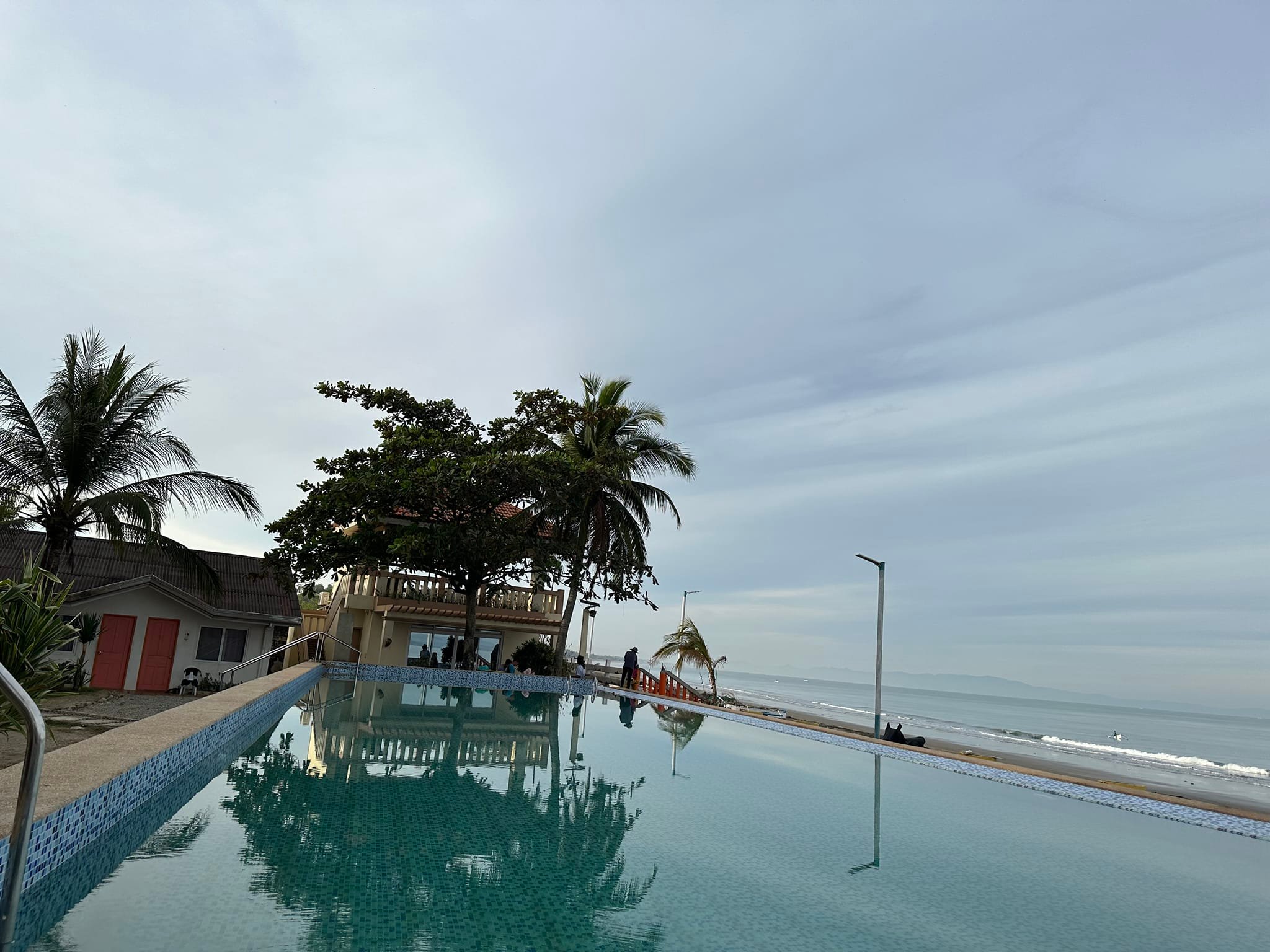 The new swimming... - Happy Ripples Beach Resort - San Fabian