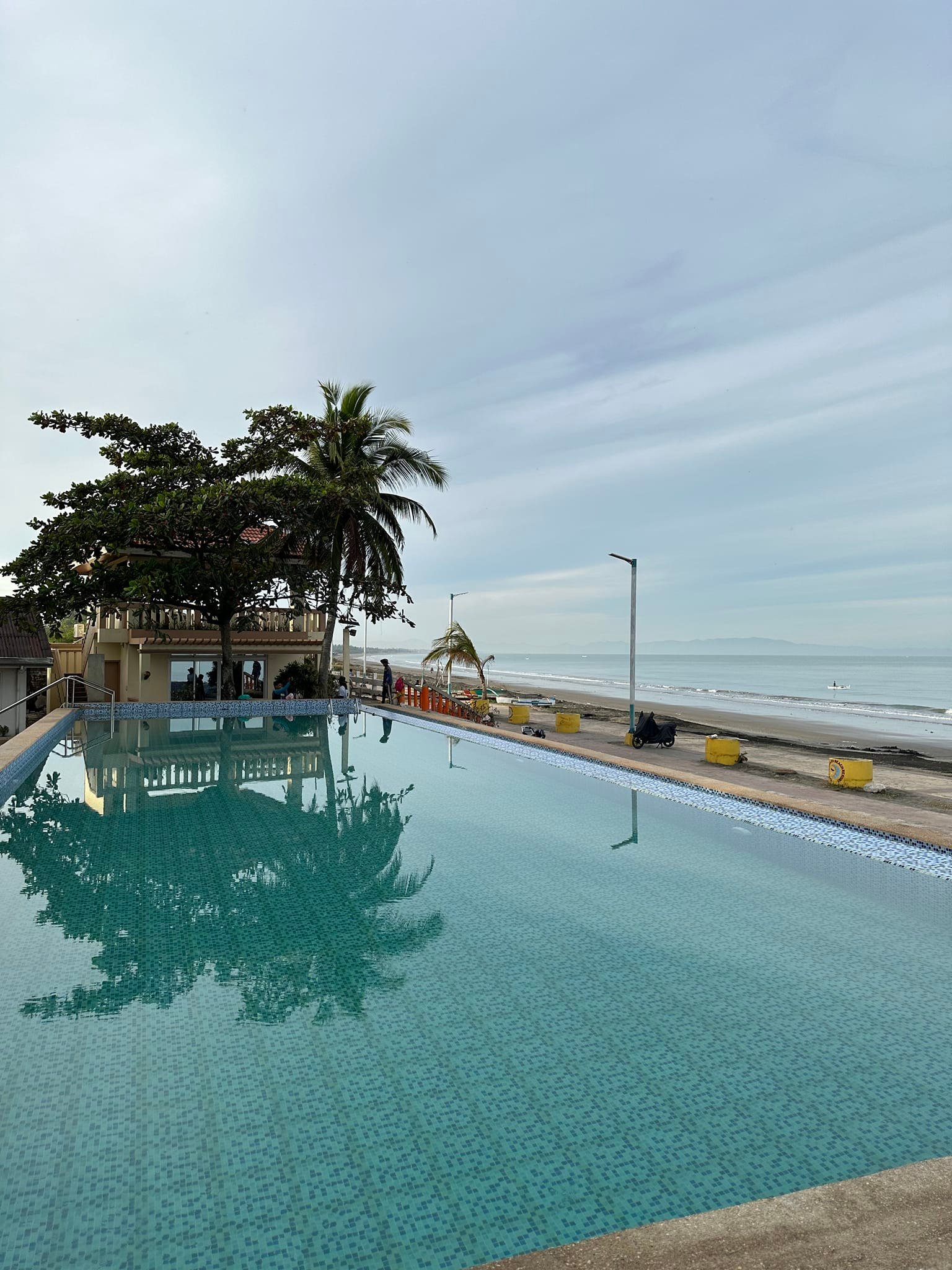 The new swimming... - Happy Ripples Beach Resort - San Fabian