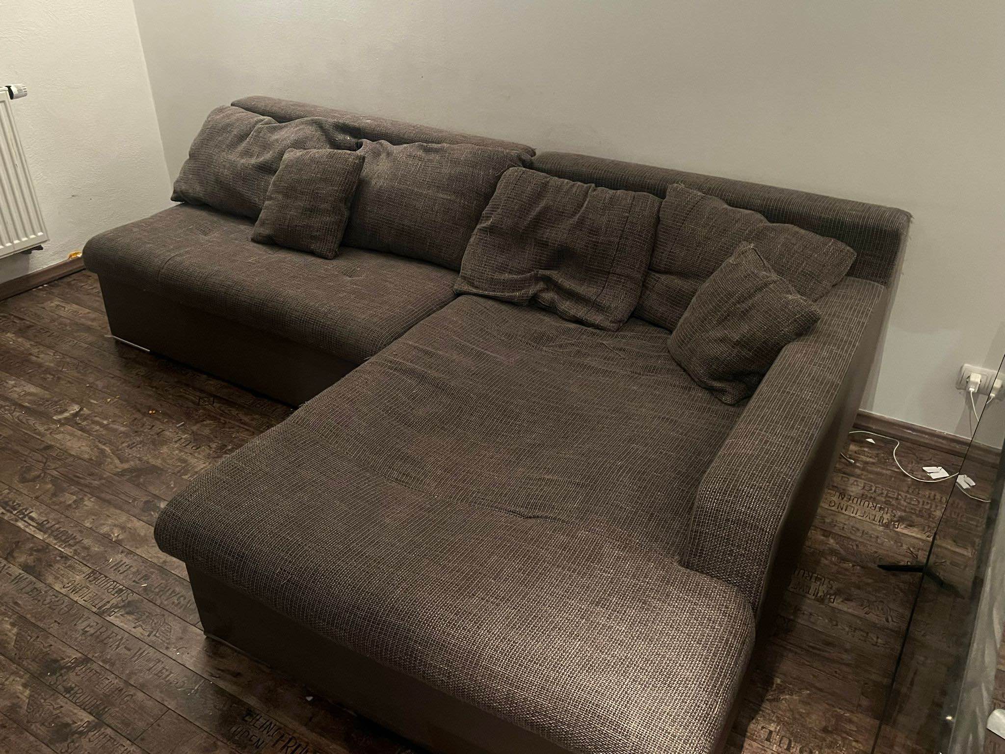 Couch zu verschenken - Sofas, Loveseats & Sectionals - Tirschenreuth | Facebook Marketplace