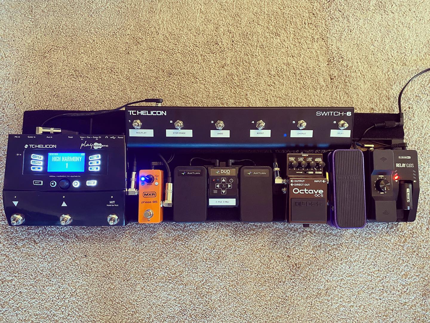 Boss RC-600 acoustic pedalboard setup with TC Helicon Play Acoustic