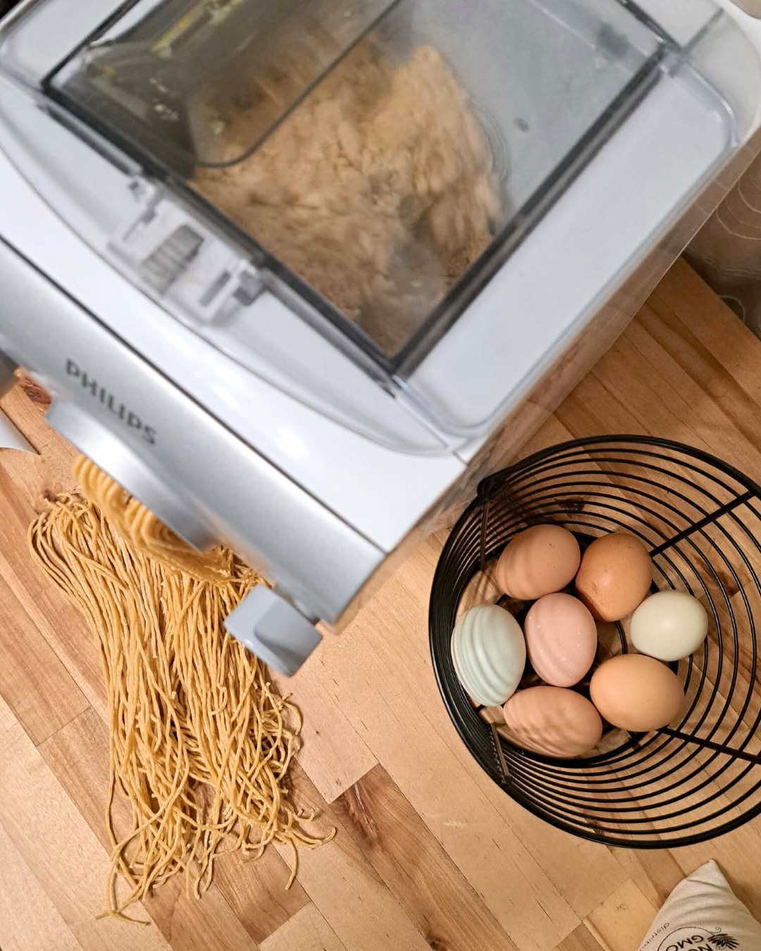 Fresh milled spaghetti with Philips Avance Pasta Maker