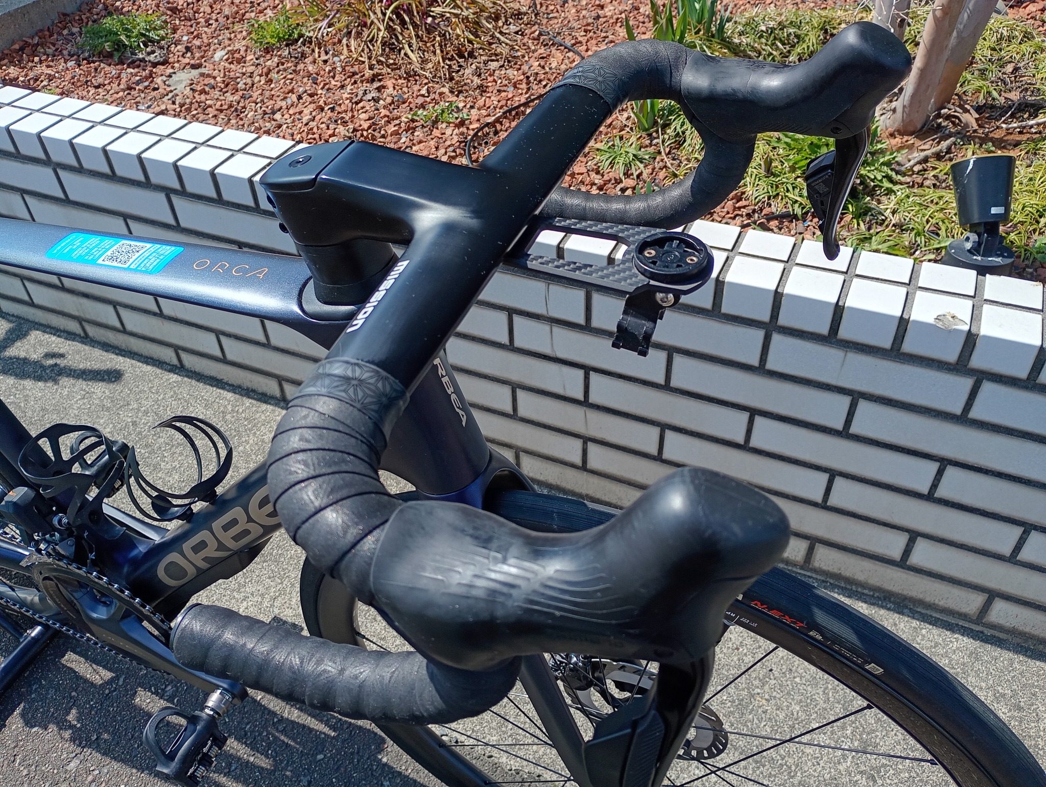 ロードバイクハンドル ステム 一体型 ハンドル 軽さ と 速さ を両立