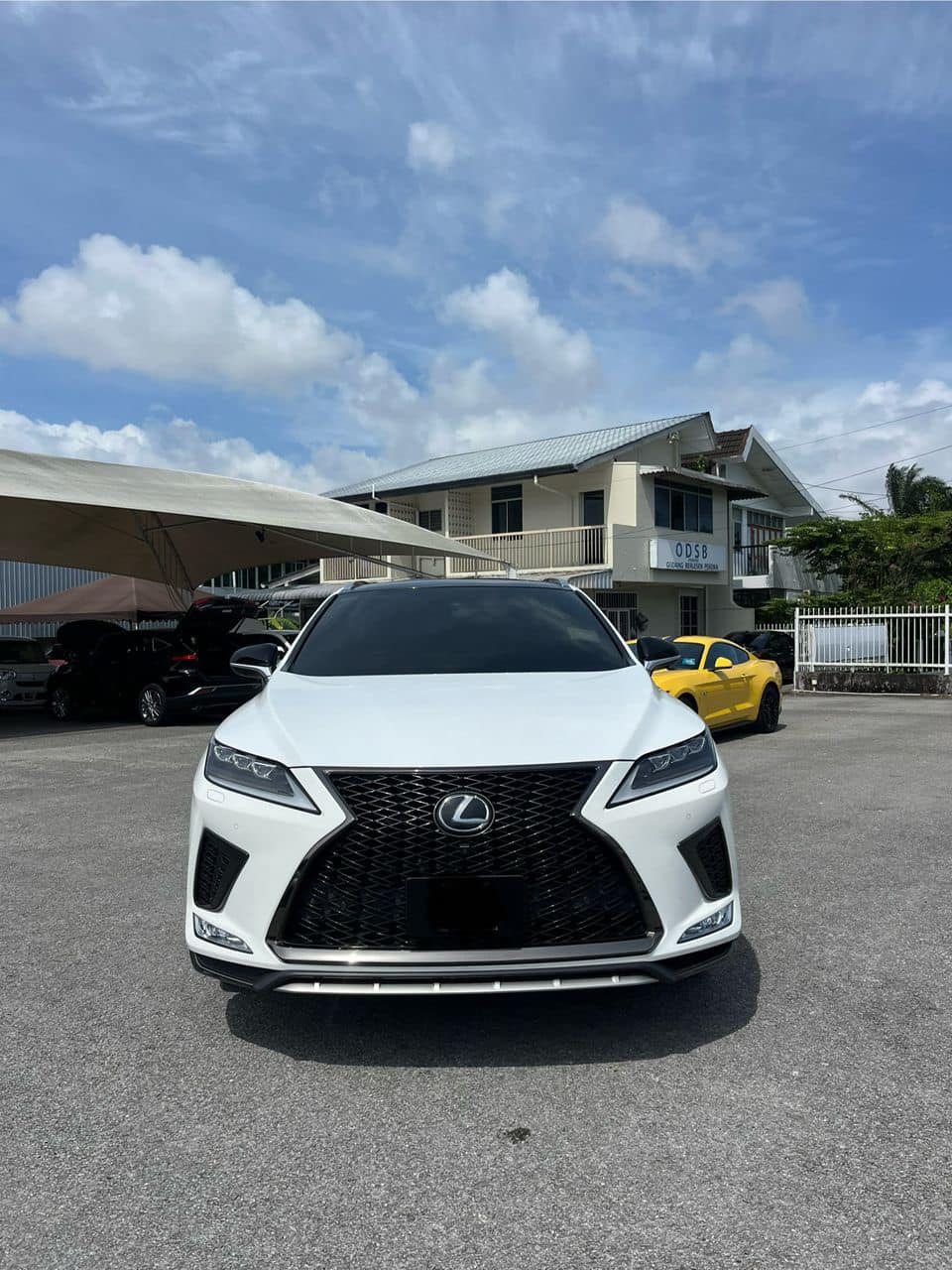 Lexus RX350h 2026 Abu-Abu Perfect Condition -NIK 2026 -Kilometer