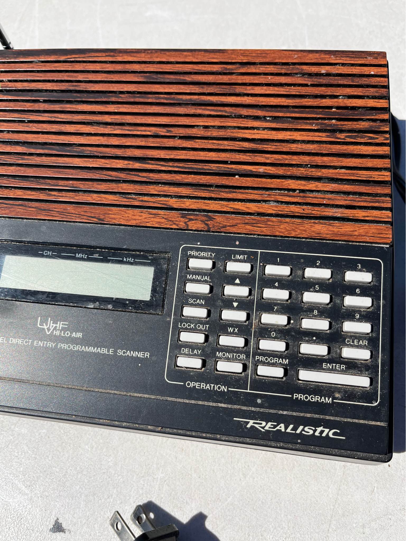 Realistic PRO-2023 20 Channel Direct Entry Programmable Scanner Model ...