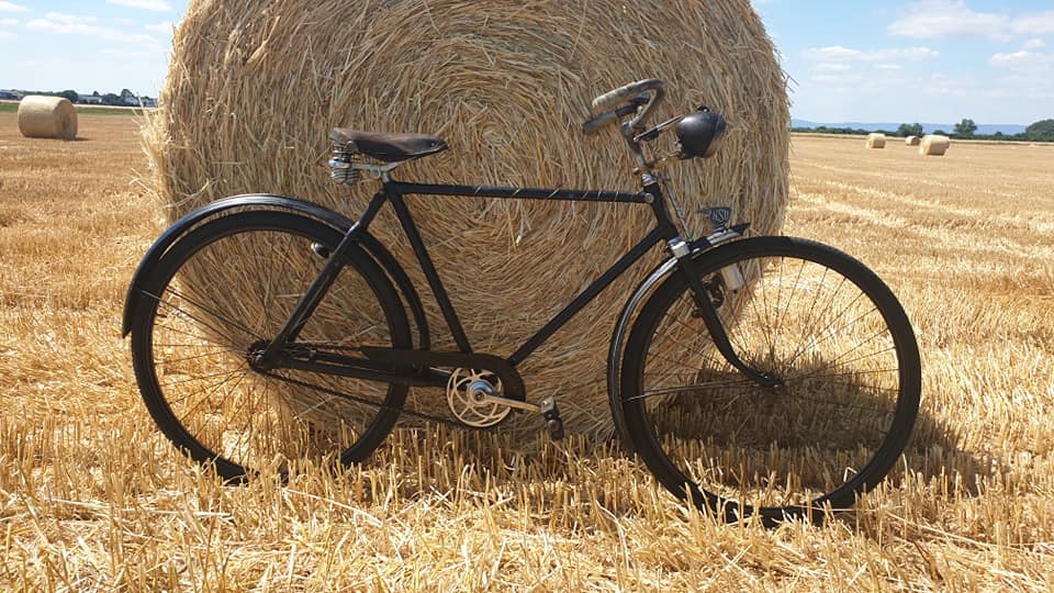 elektro fitnessbike Zipro Heimtrainer Fahrrad Beat, Ergometer Fitnessbikes, Magnetisches Fahrradtrainer, Ergometer Fahrrad bis 120kg, Indoor Bike, Trainingsfahrrad für zuhause, Fahrradergometer Batteriebetrieben Sport & Freizeit Farbe:blau (corvellite blue) Tiefeinstieg E-Bikes günstig | google_push