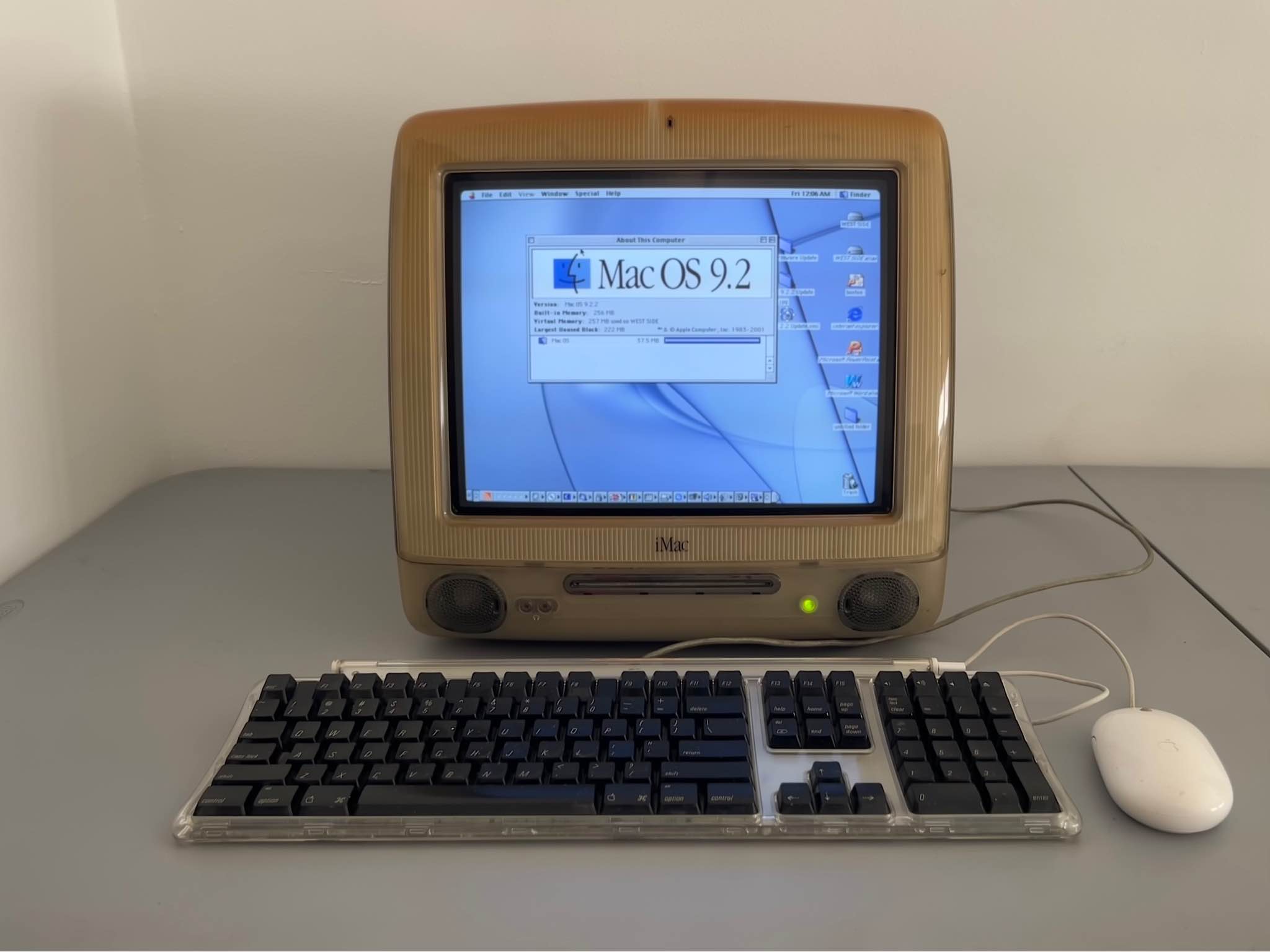 Apple iMac G3 Desktop Computer 1999 - Desktop Computers - Los Angeles ...