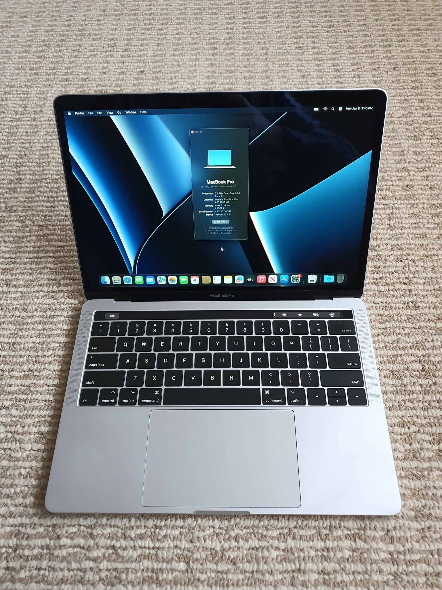 MacBook Pro Retina 13 - Inch Touch Bar 2019 i5 Quad-core.
