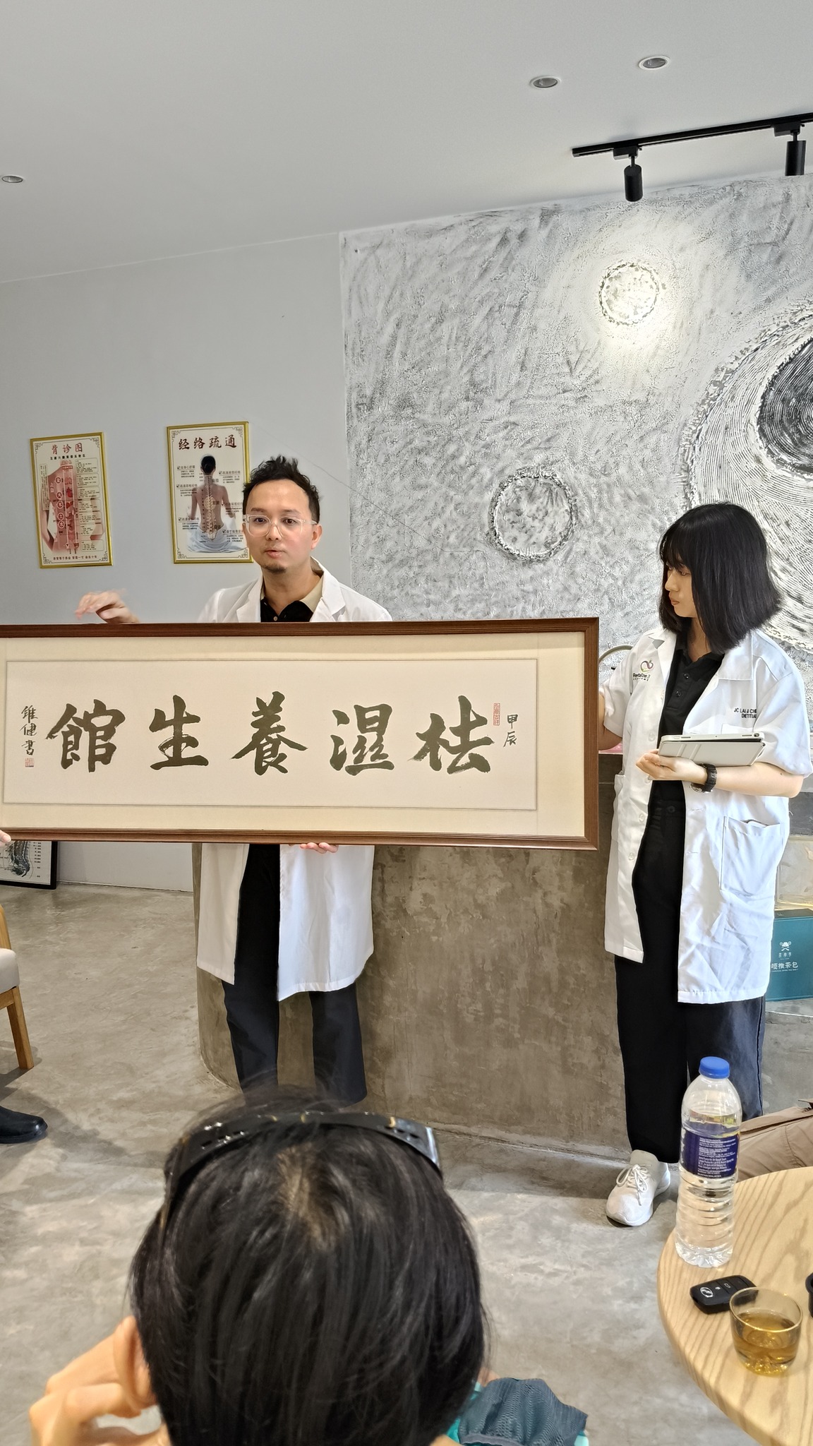最新改编的中华慈善中医院介绍影片（附上中英文字幕），让还不了解我们的社会广大人士，可以更接近我们。无论是善心人士，还是需要帮助的病黎，我们都 ...