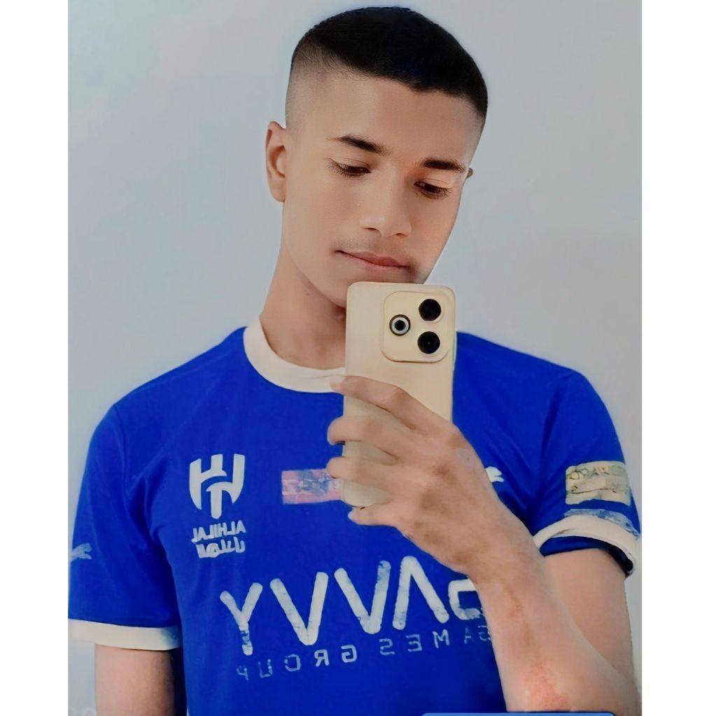 Ari F Redwan