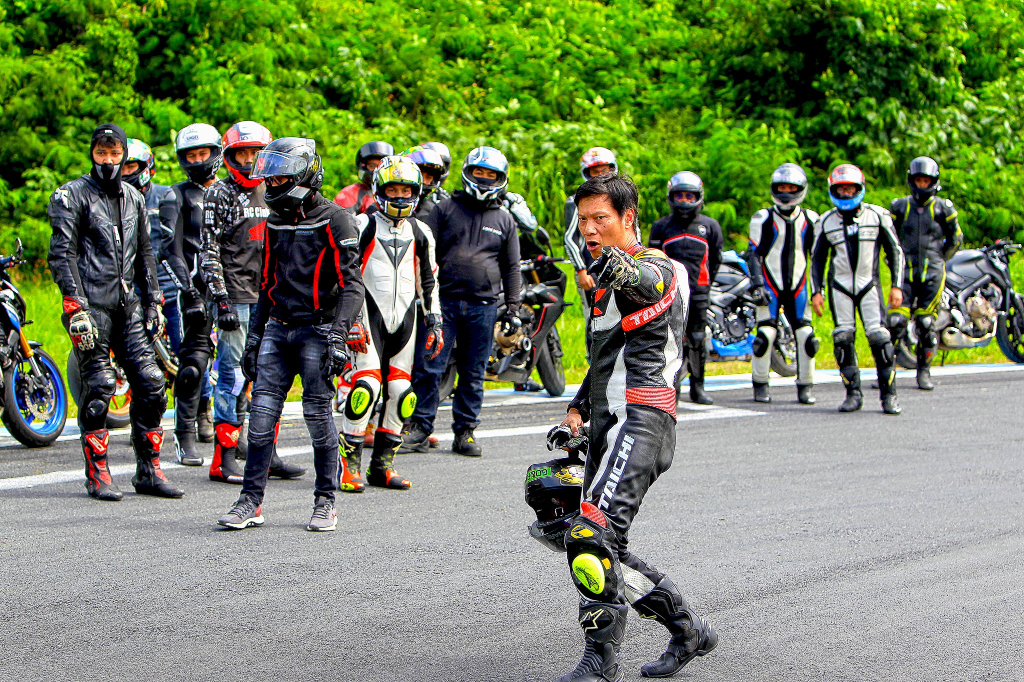 ️ครูก็คือครู !!... - FastTrack Weekend Riding | Facebook