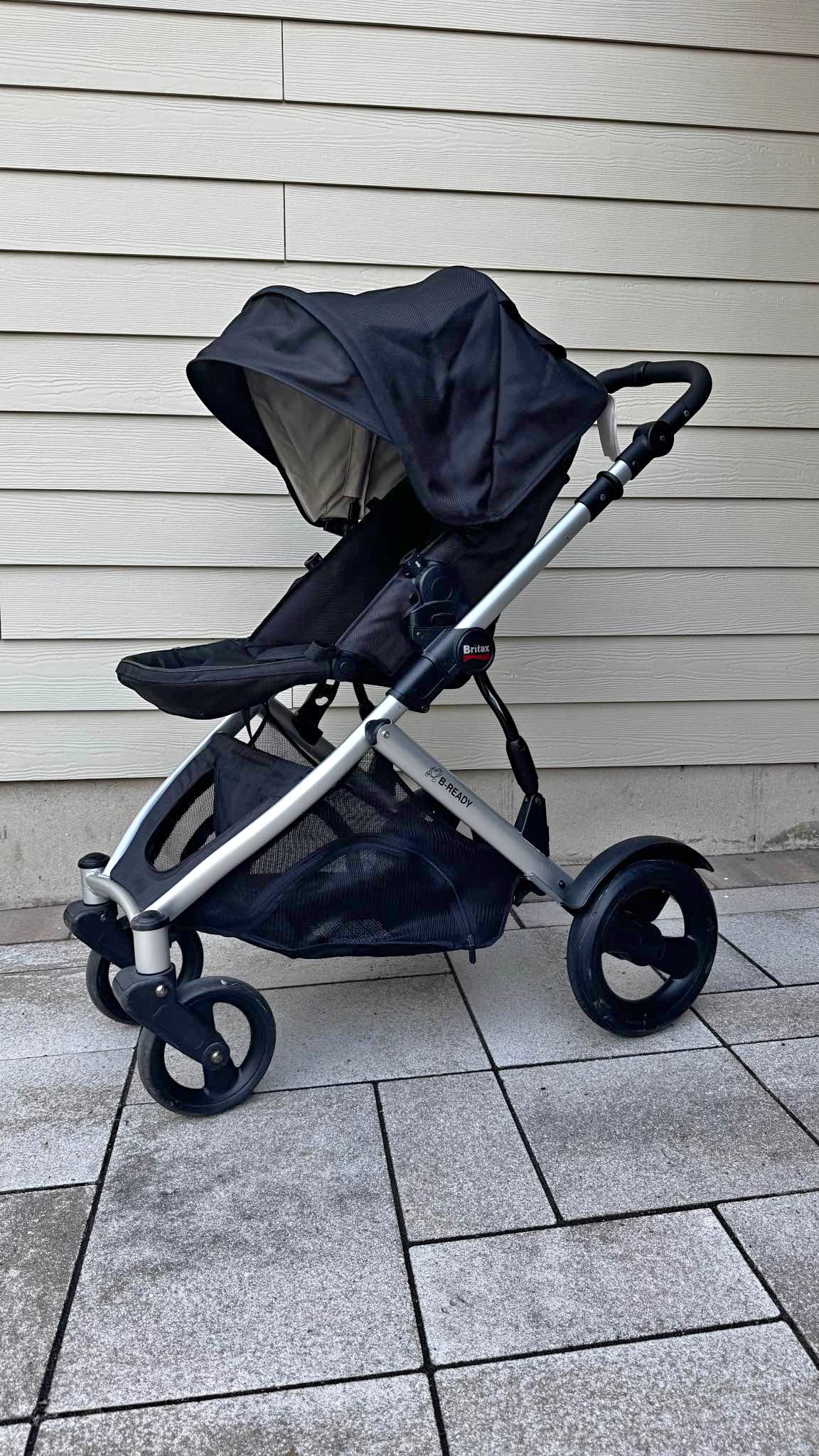 peg perego chassis classic Veloce TC Stroller + Primo Viaggio Lounge Travel System Ergobaby Omni You can customize your Color:Aluminum/Grey Mélange 26 inch Schwinn Sanctuary