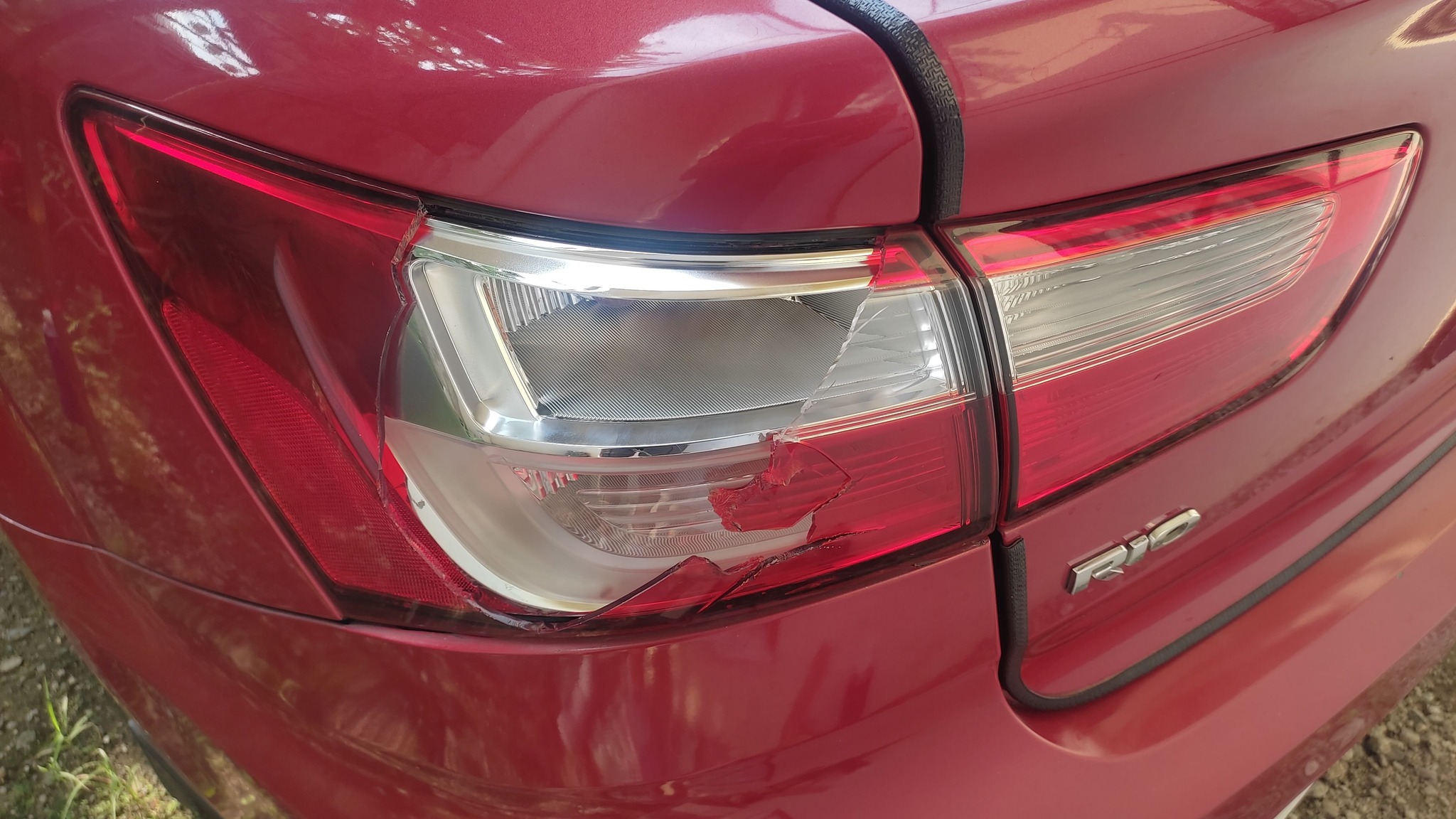 Driver Side Halogen Headlight Assembly For Kia Optima 2016-2018 – Chrome Housing, Clear Lens, No LED DRL