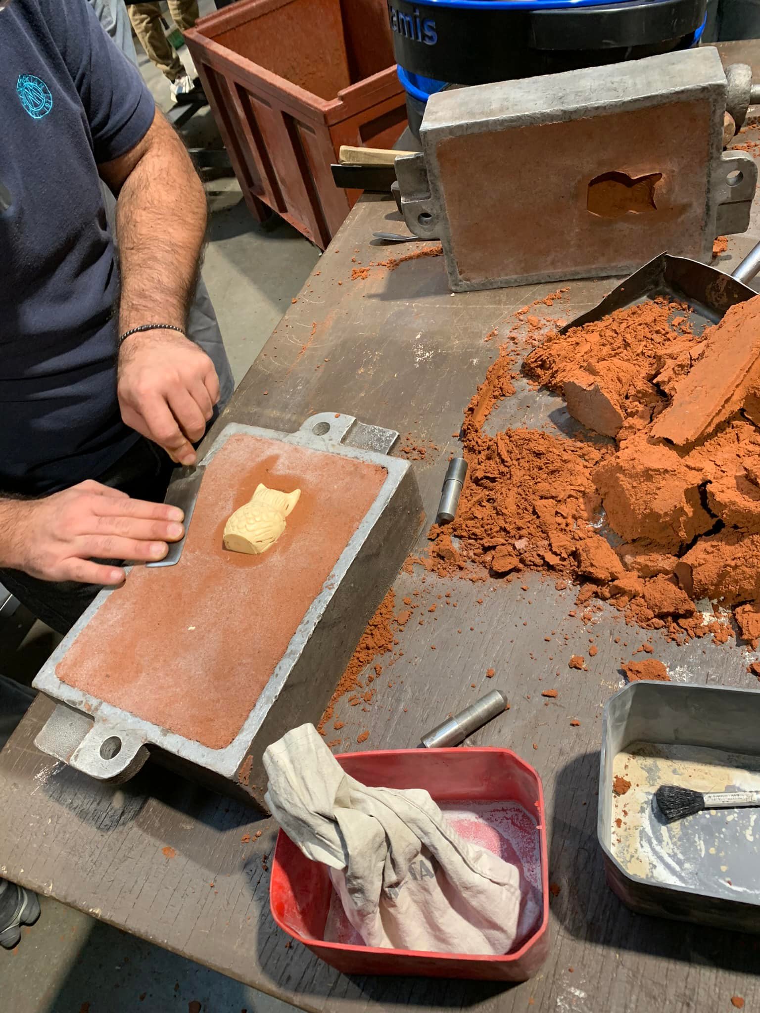 Analyse technique complète du moulage au sable de l'aluminium dans la fabrication moderne de pièces moulées sous haute pression Analyse technique complète du moulage au sable de l'aluminium dans la fabrication moderne de pièces moulées sous haute pression
