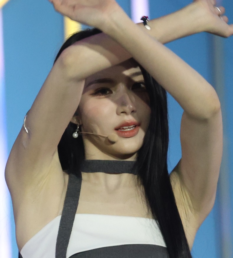 250222 Xinyu data 380 pics (KPOPDATA . NET) 신위 데이터 📸 #Xinyu